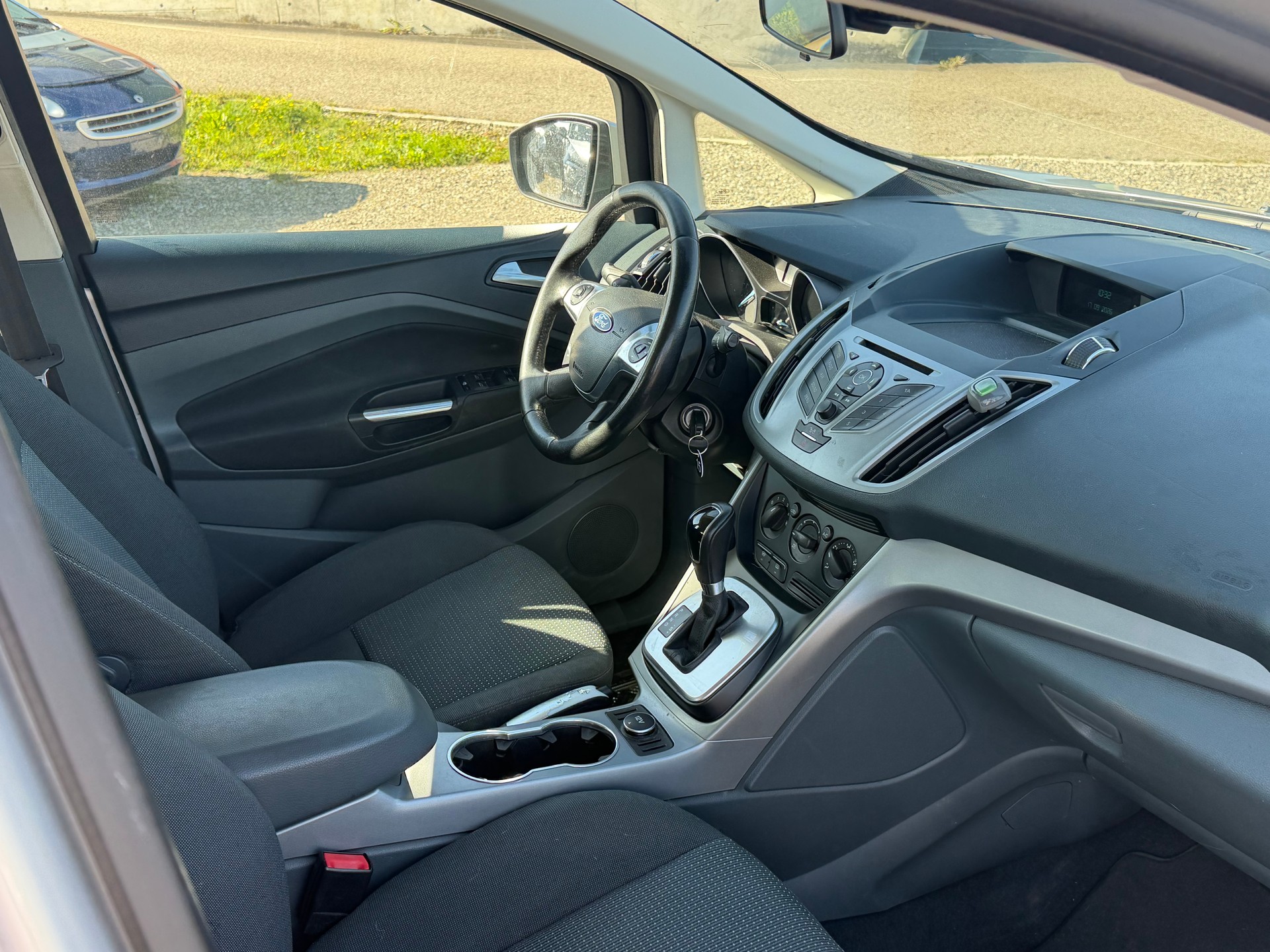 FORD Grand C-Max 2.0 TDCi-image-6