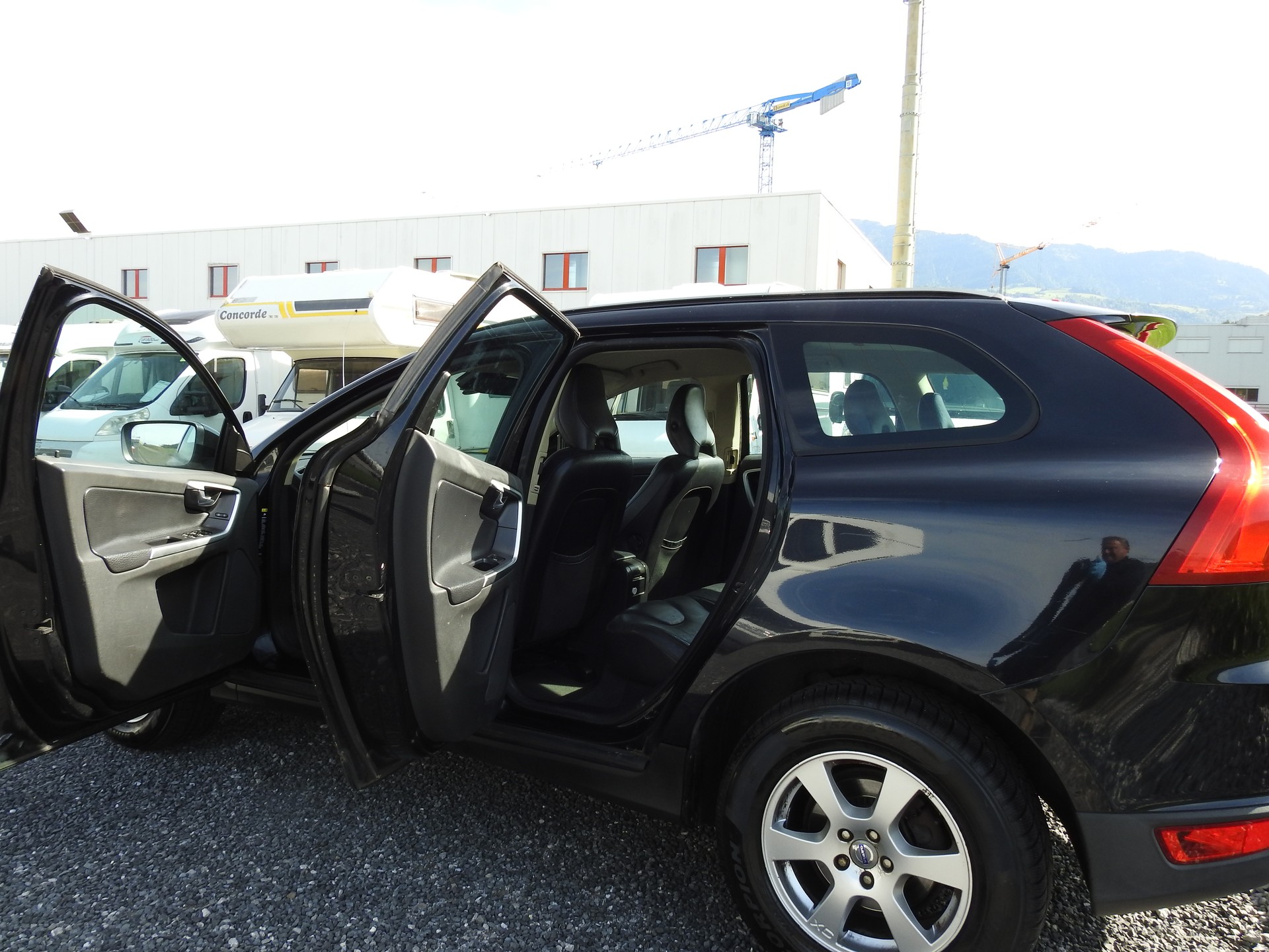 VOLVO XC60 2.4D AWD-image-14