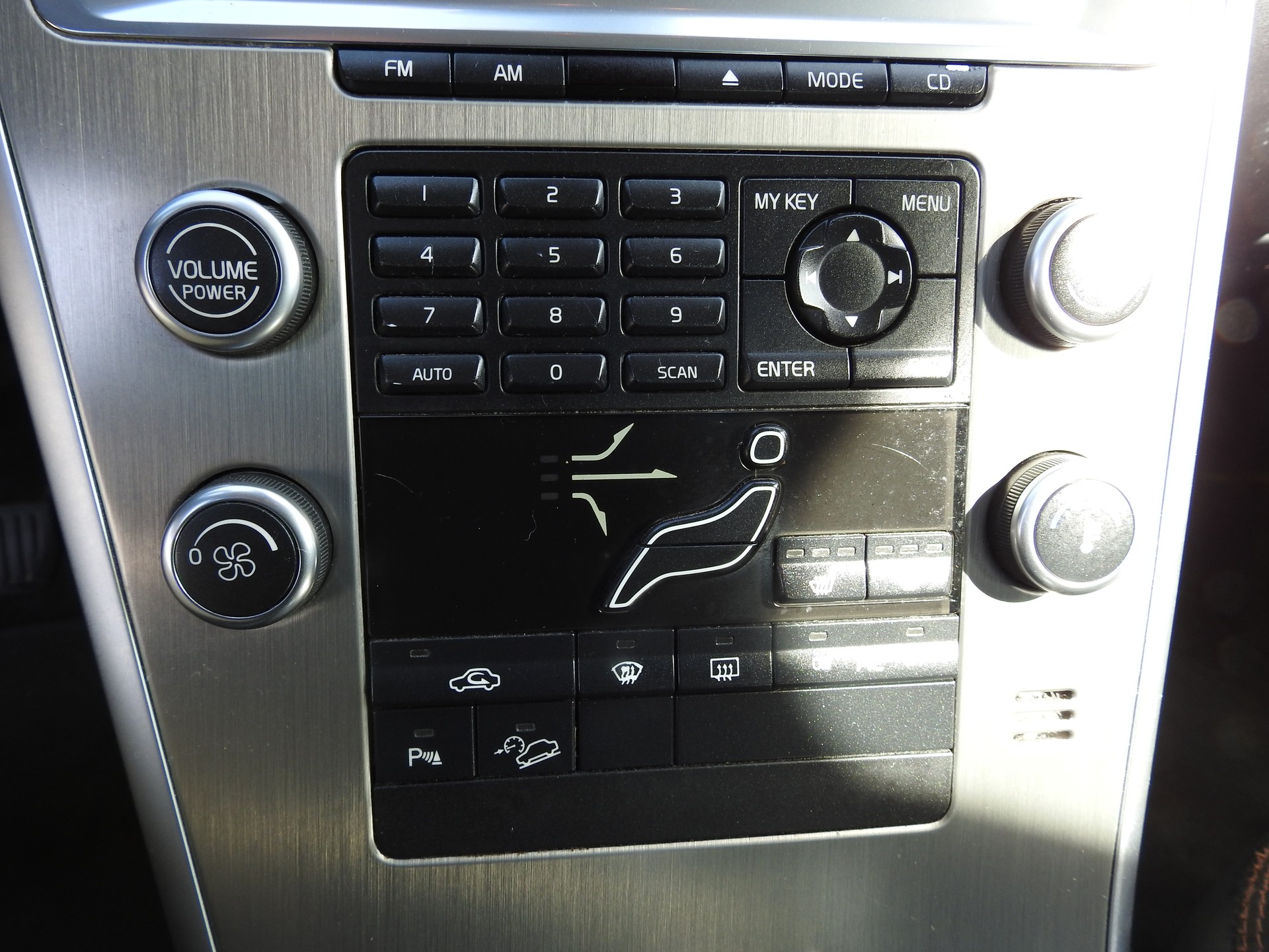 VOLVO XC60 2.4D AWD-image-20