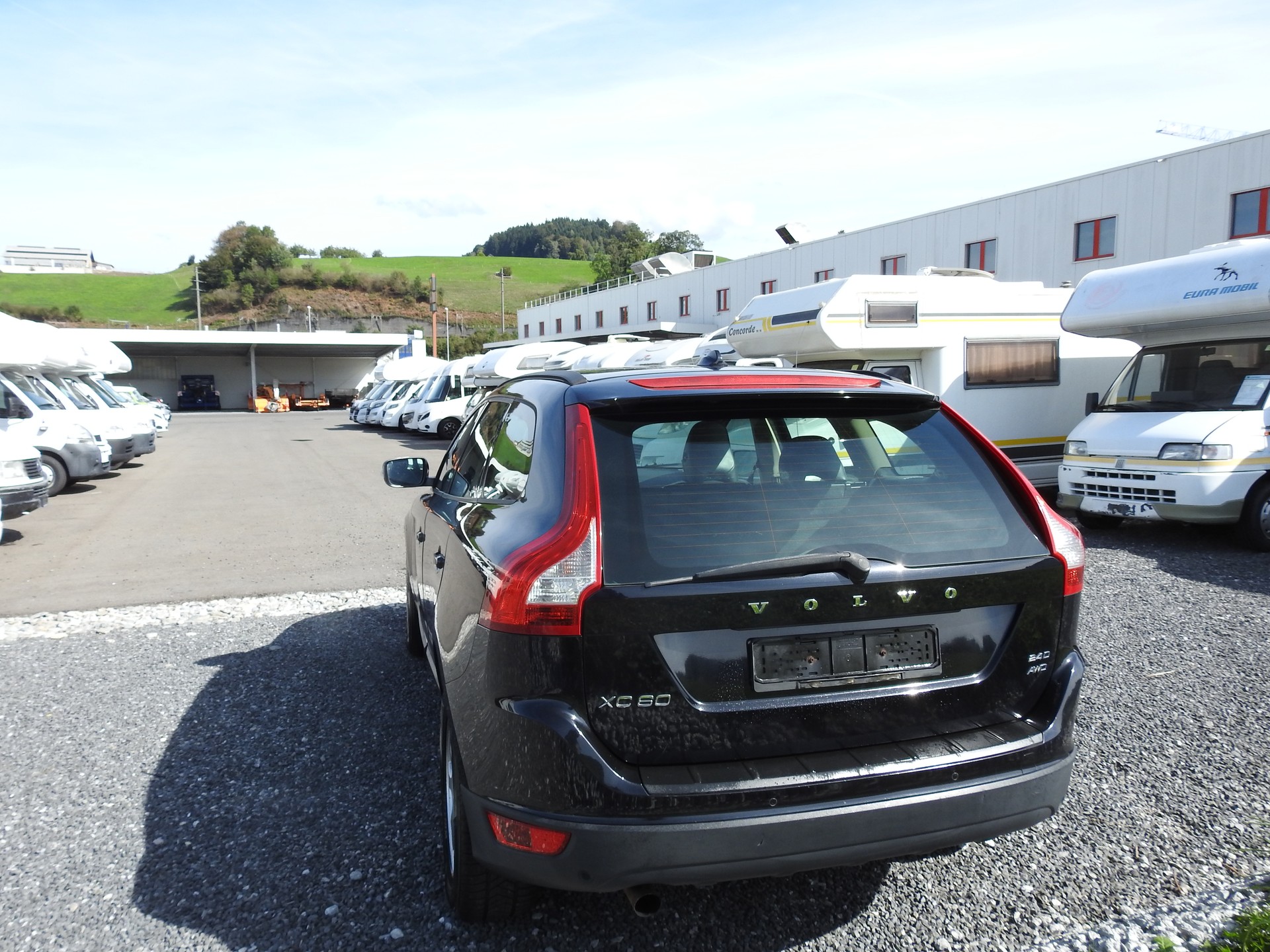 VOLVO XC60 2.4D AWD-image-3