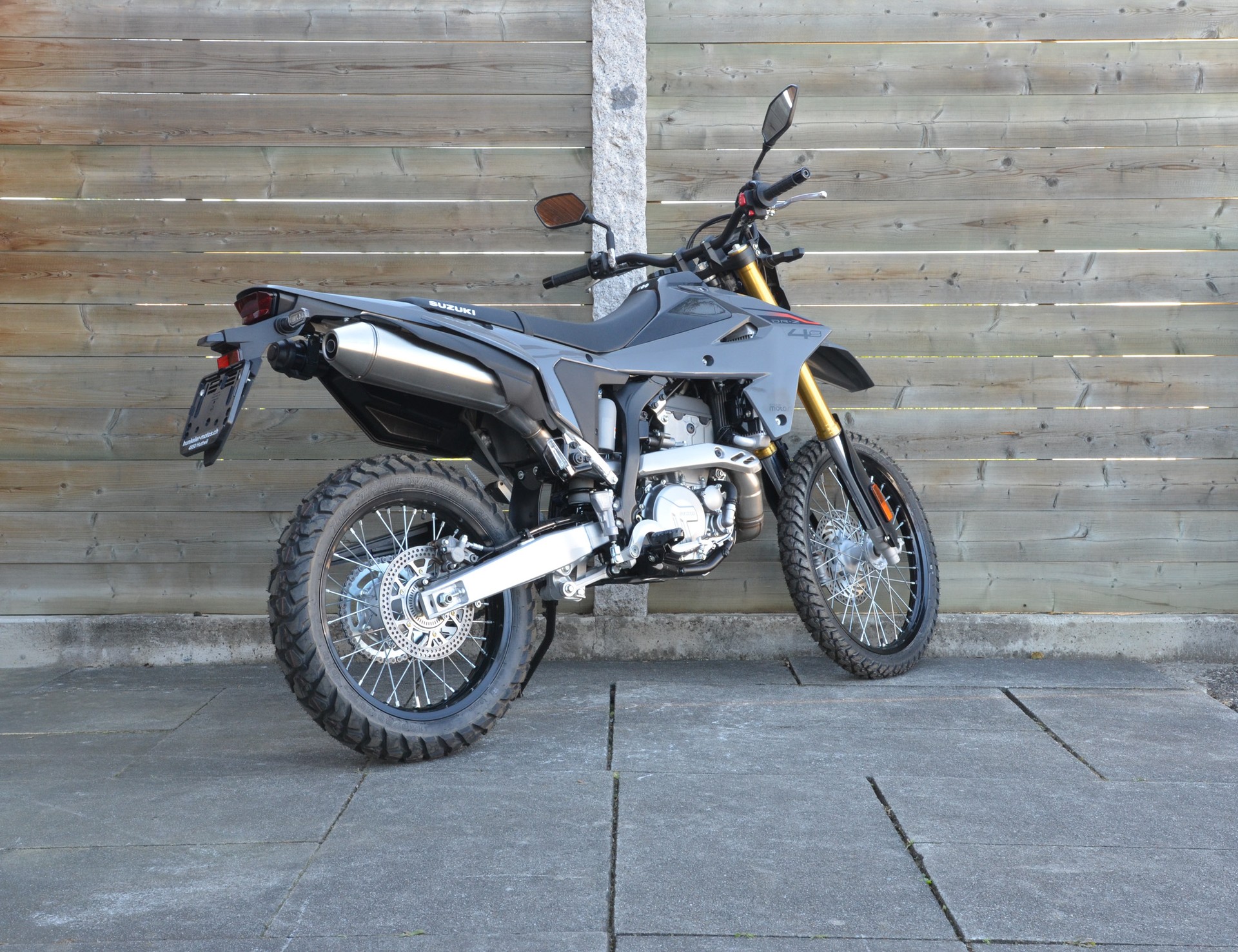 SUZUKI DR-Z400 S-showroom-element-1