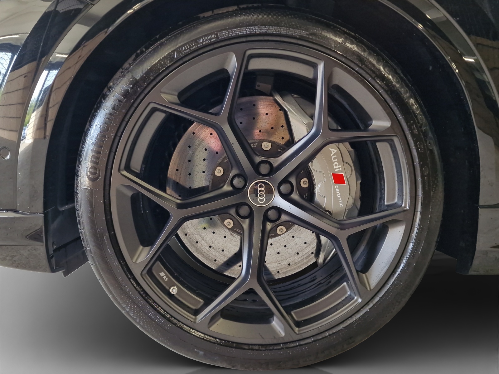 AUDI RSQ8 performance quattro-image-16