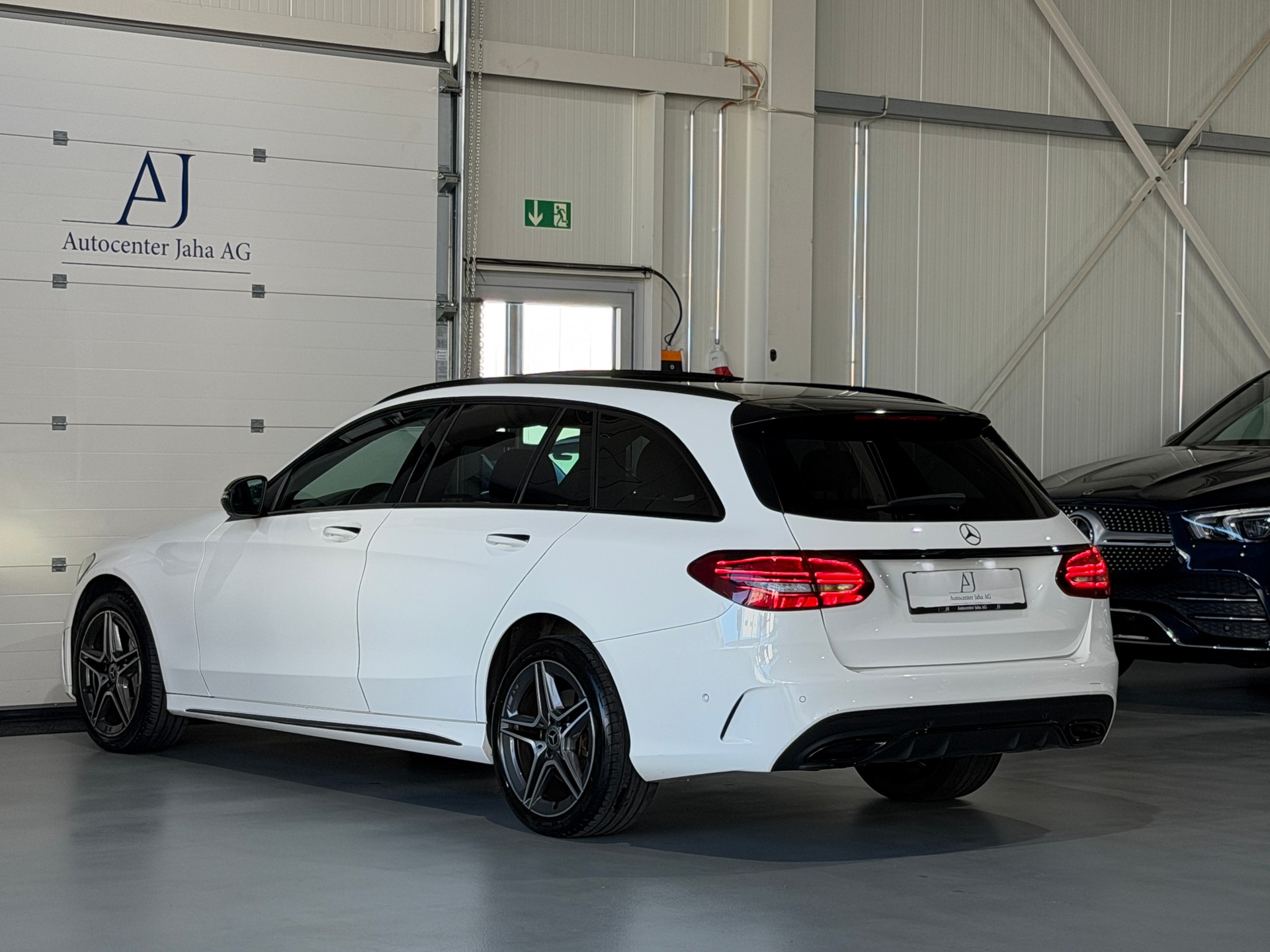 MERCEDES-BENZ C 220 d Swiss Star AMG Line 4M 9G-Tronic (CH)-image-18