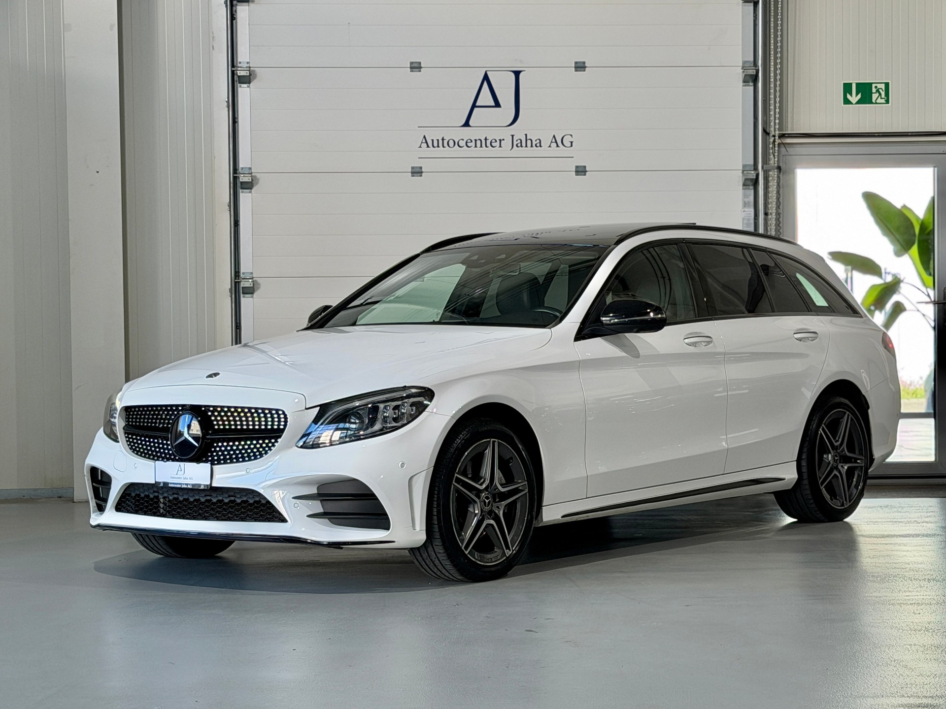 MERCEDES-BENZ C 220 d Swiss Star AMG Line 4M 9G-Tronic (CH)-image-2