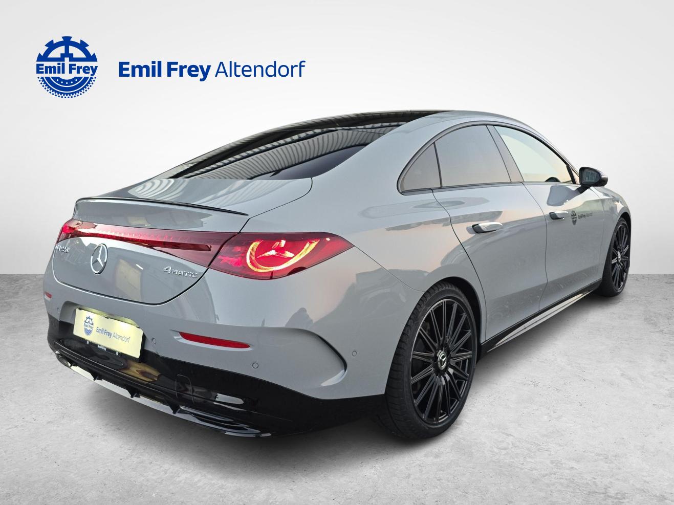 MERCEDES-BENZ CLA 220 4MATIC AMG Line-image-4