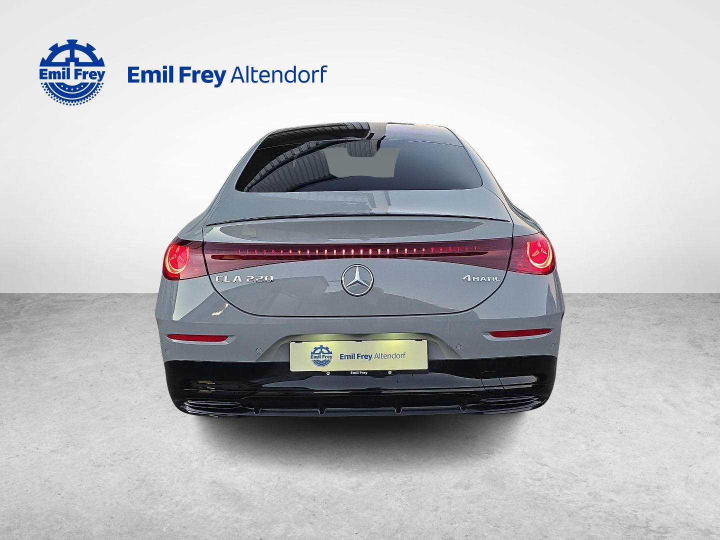MERCEDES-BENZ CLA 220 4MATIC AMG Line-image-3