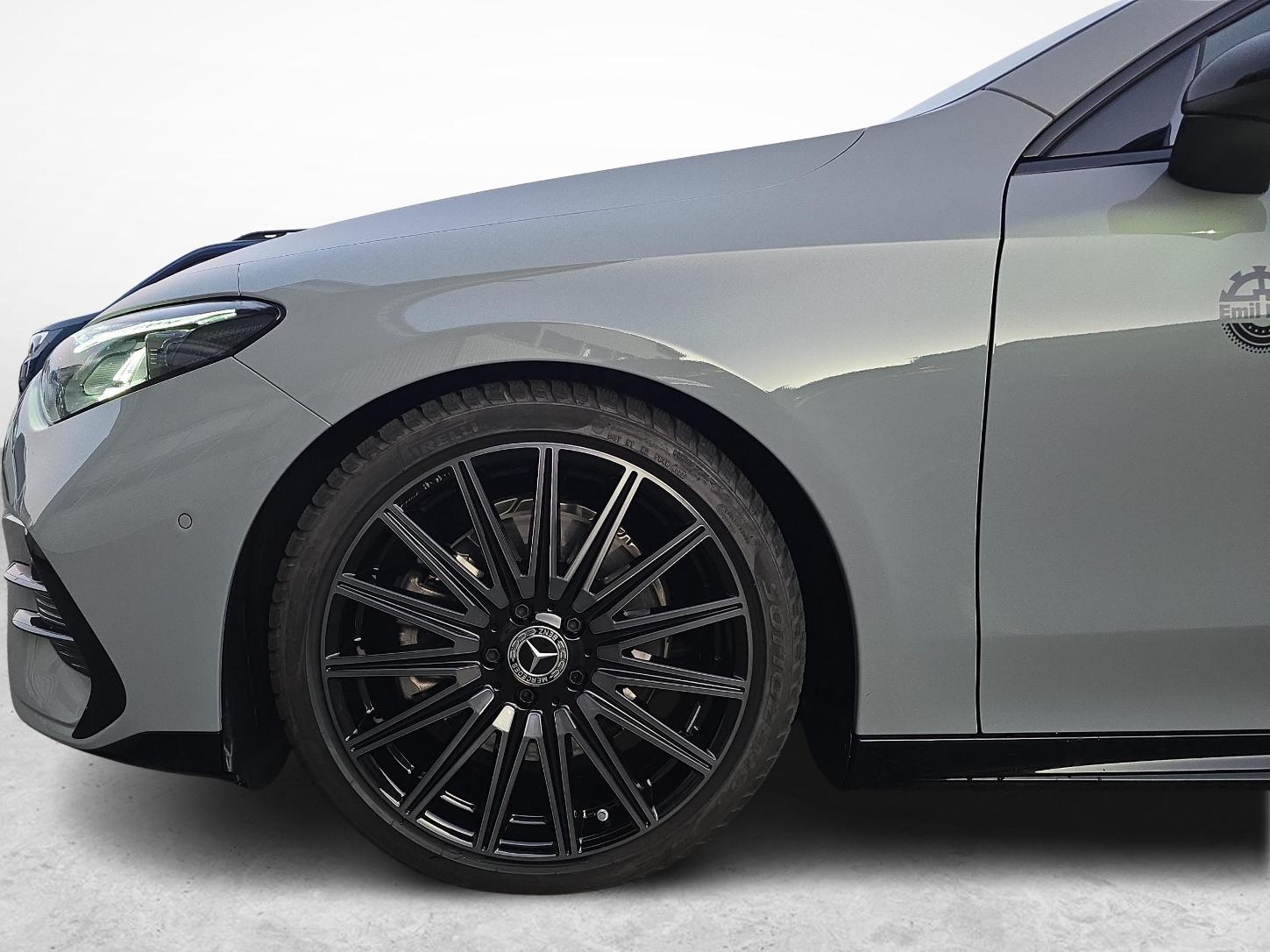 MERCEDES-BENZ CLA 220 4MATIC AMG Line-image-12