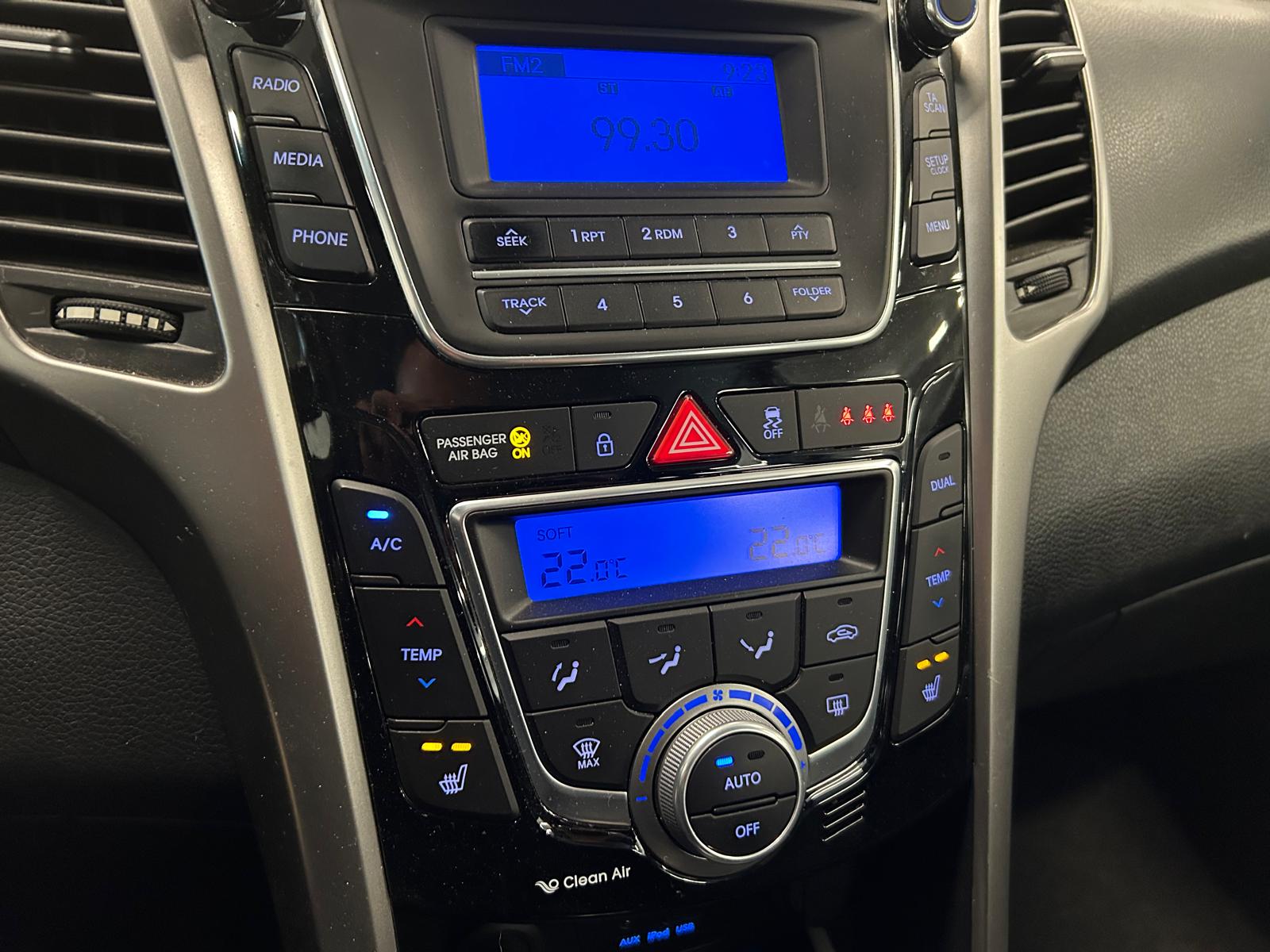 HYUNDAI i30 Wagon 1.6 CRDi Premium-image-7