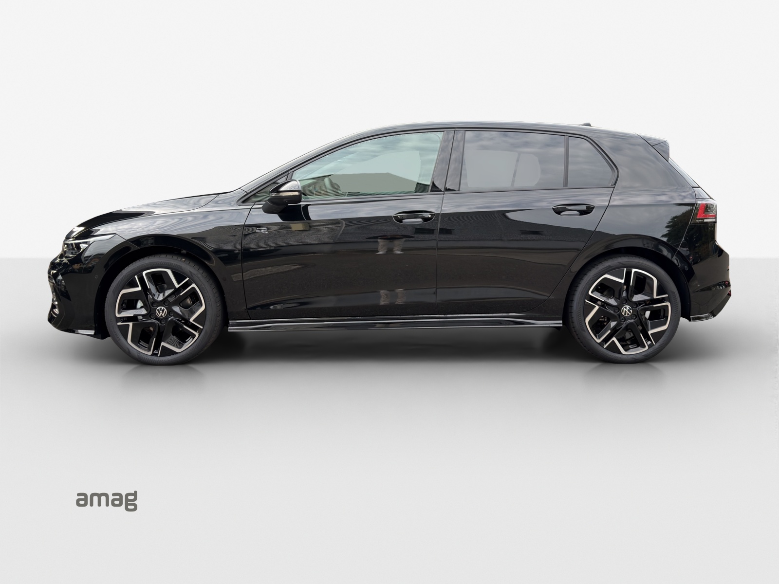 VW Golf 1.5 e TSI mHEV R-Line DSG-image-1