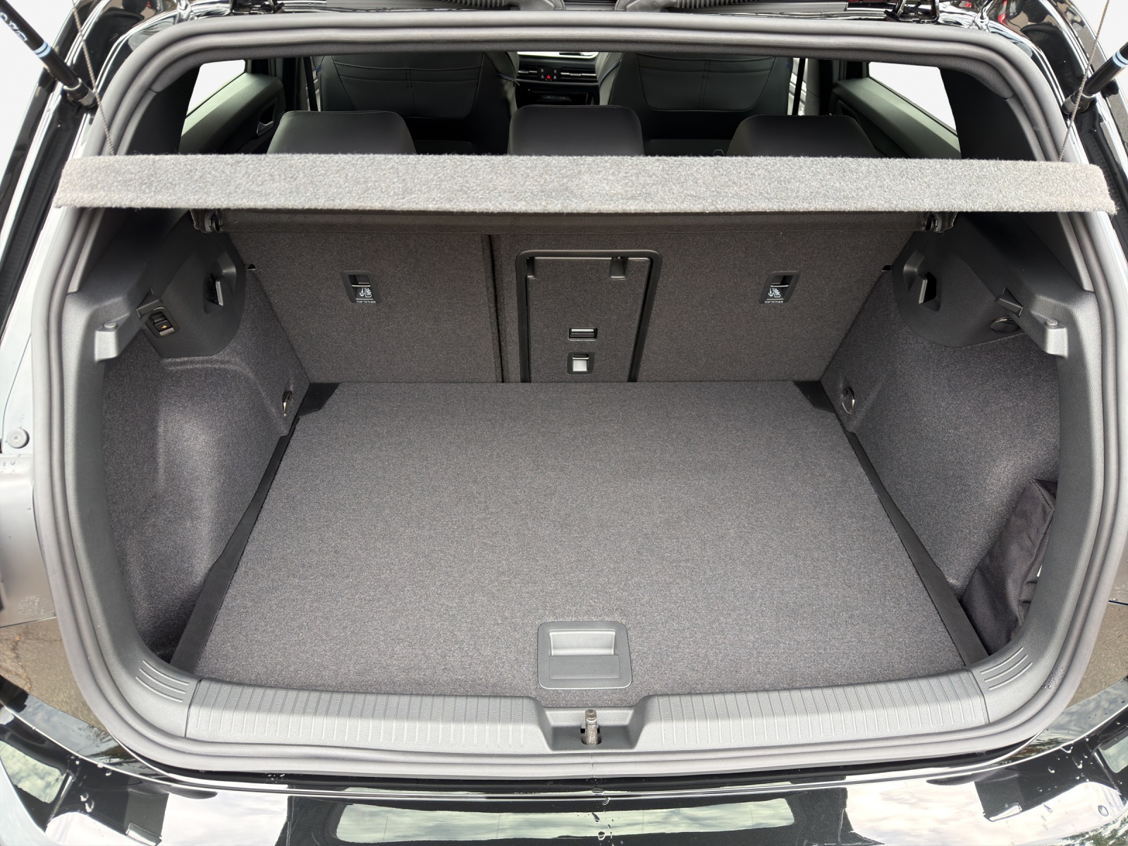 VW Golf 1.5 e TSI mHEV R-Line DSG-image-12