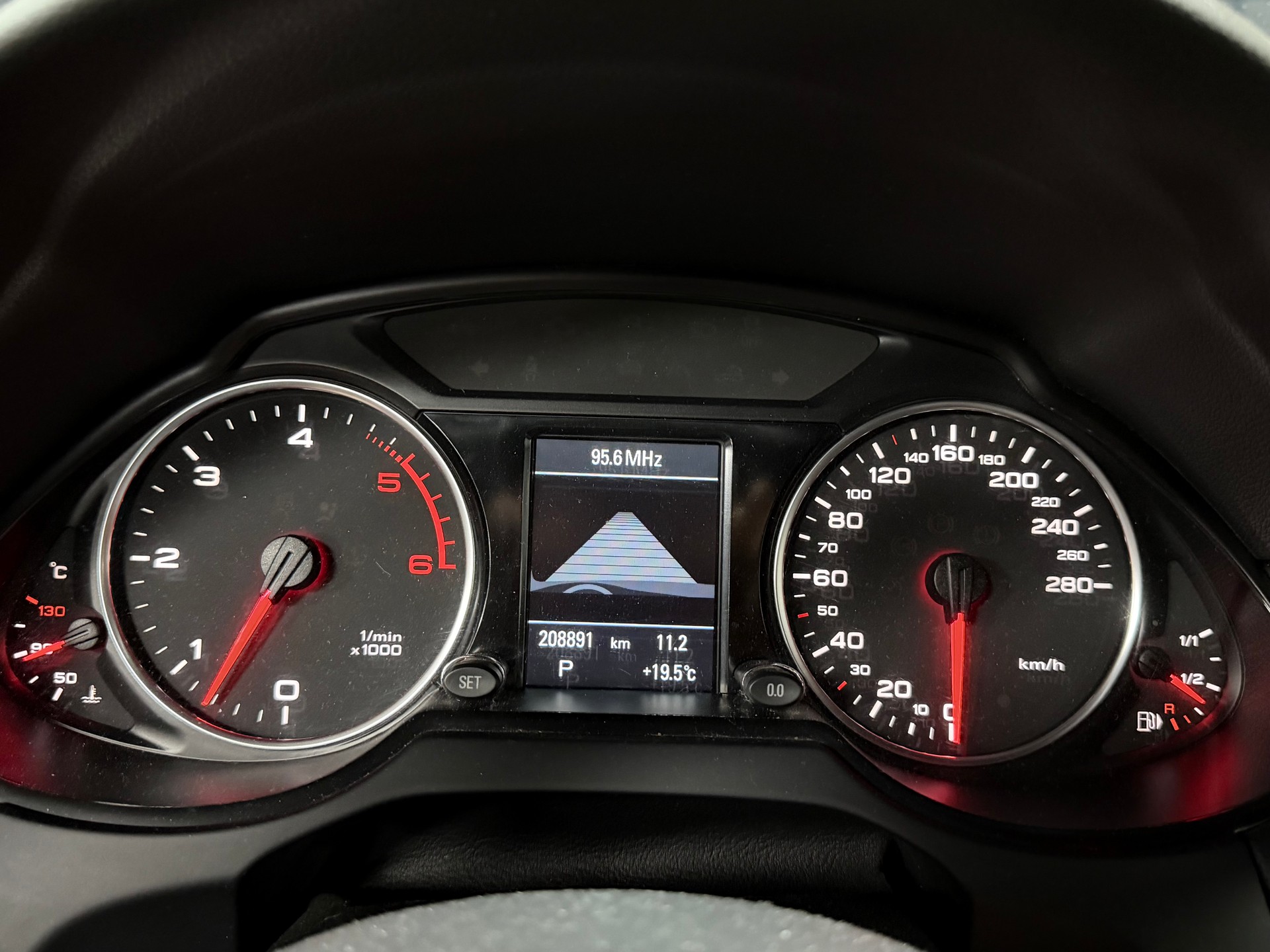 AUDI Q5 3.0 TDI quattro S-tronic ABT-image-16