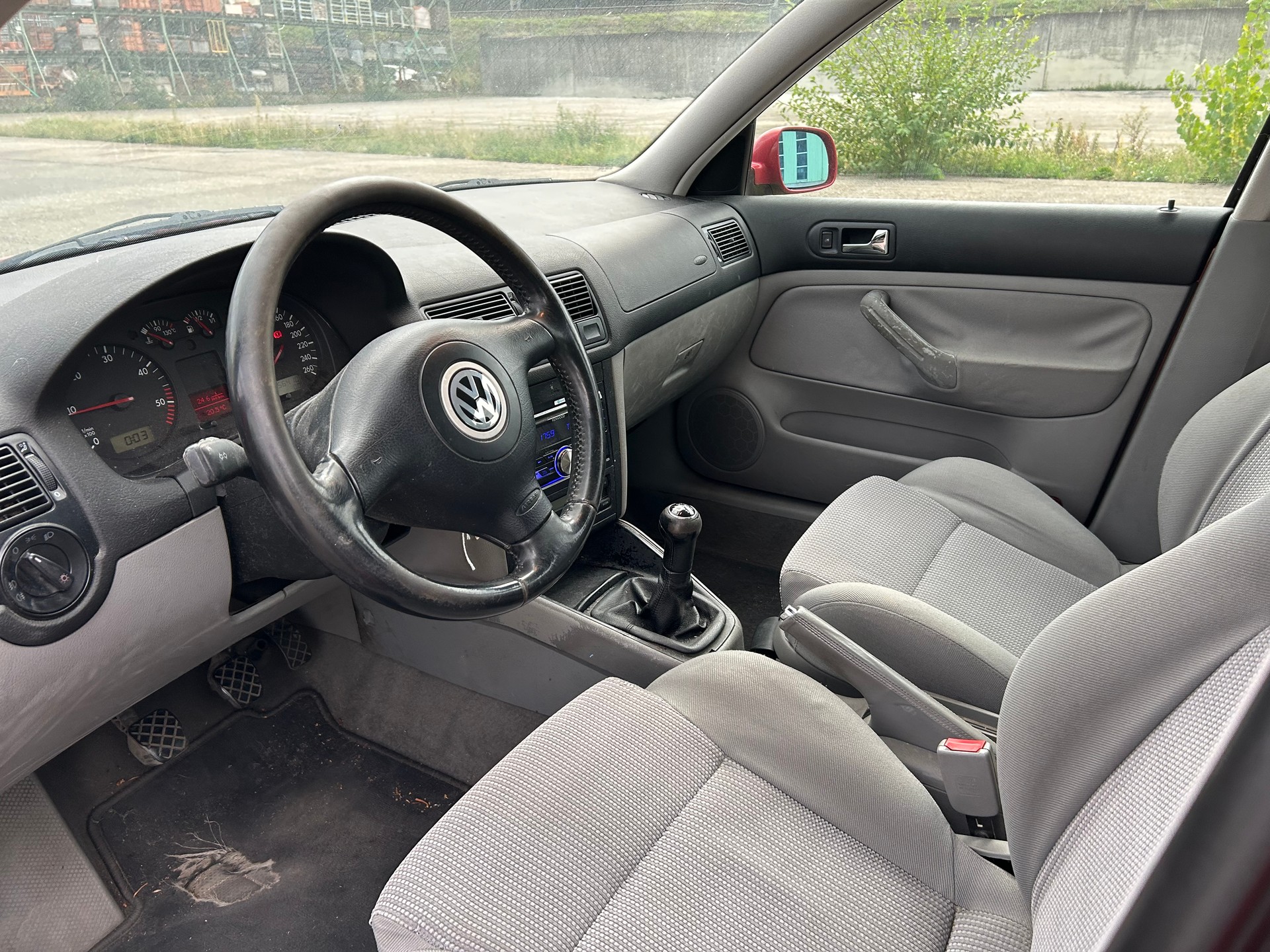 VW GOLF-image-5