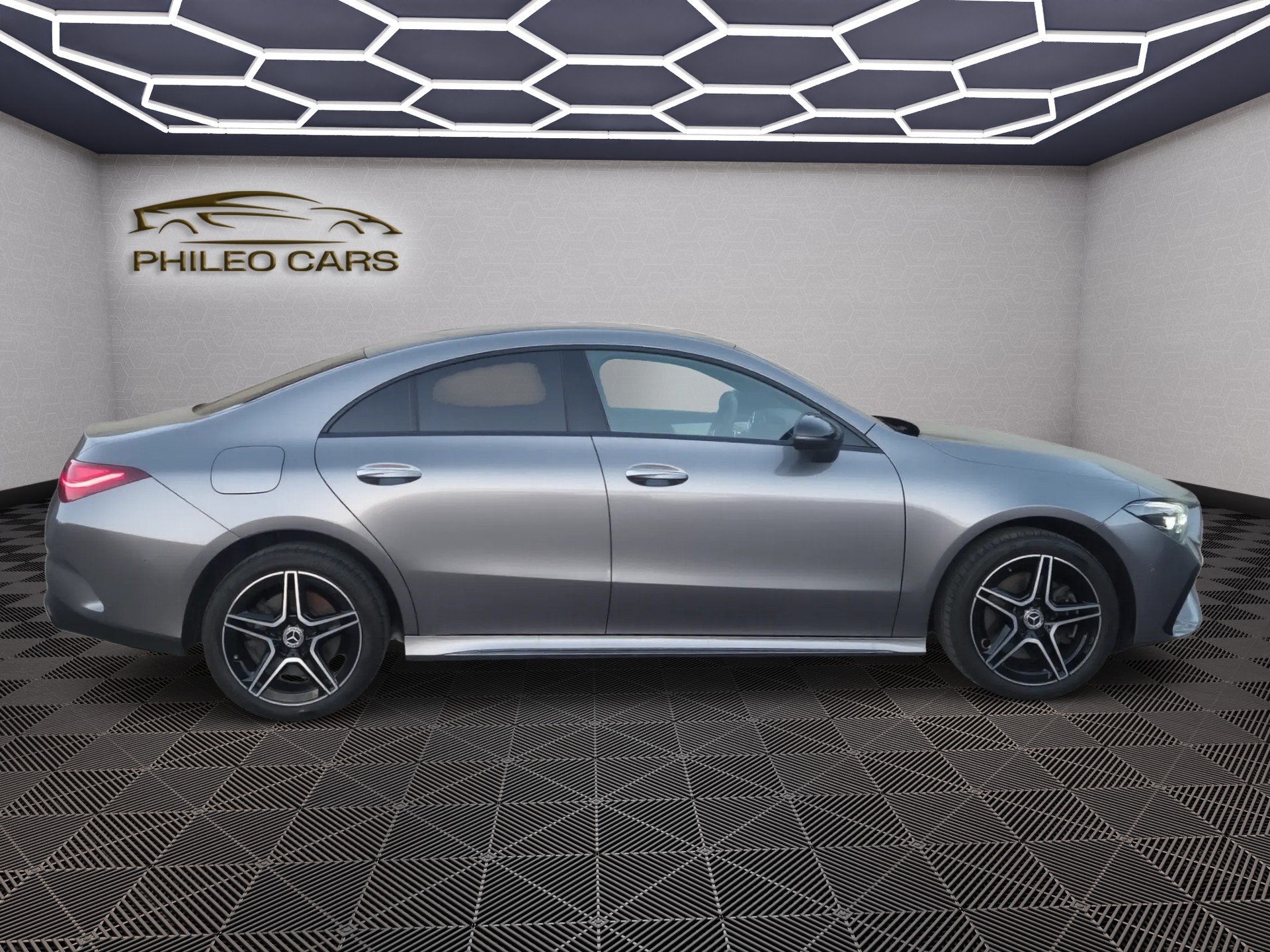 MERCEDES-BENZ CLA Shooting Brake 250 e 8G-DCT-image-3