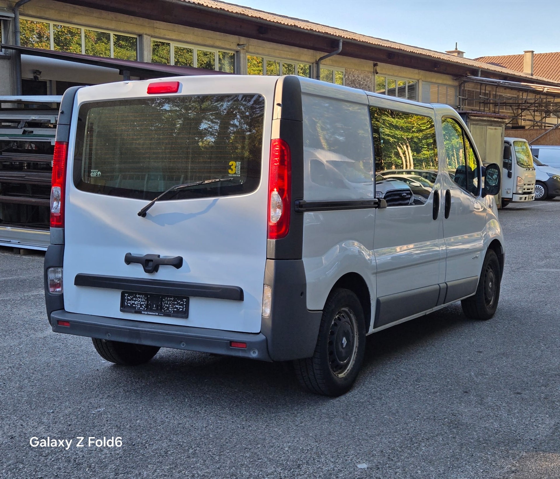 RENAULT Trafic 2.0 dCi 115 2.9t L1H1-image-3
