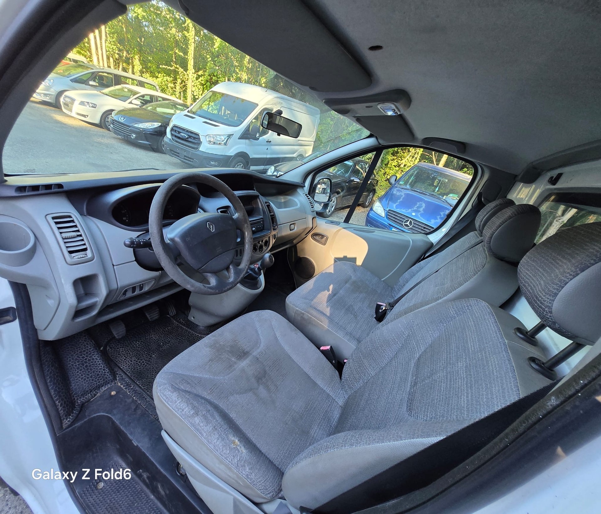 RENAULT Trafic 2.0 dCi 115 2.9t L1H1-image-7