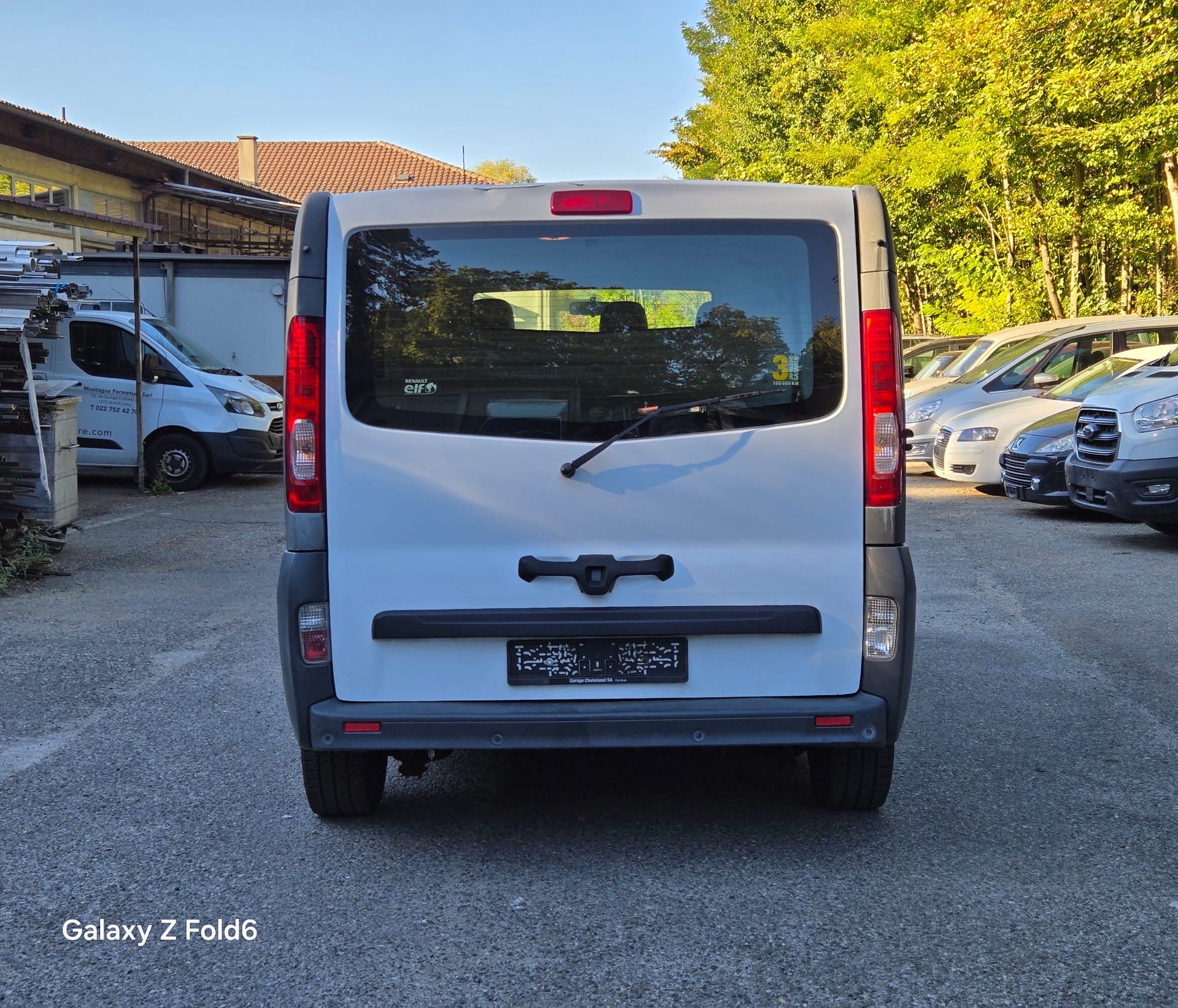 RENAULT Trafic 2.0 dCi 115 2.9t L1H1-image-9