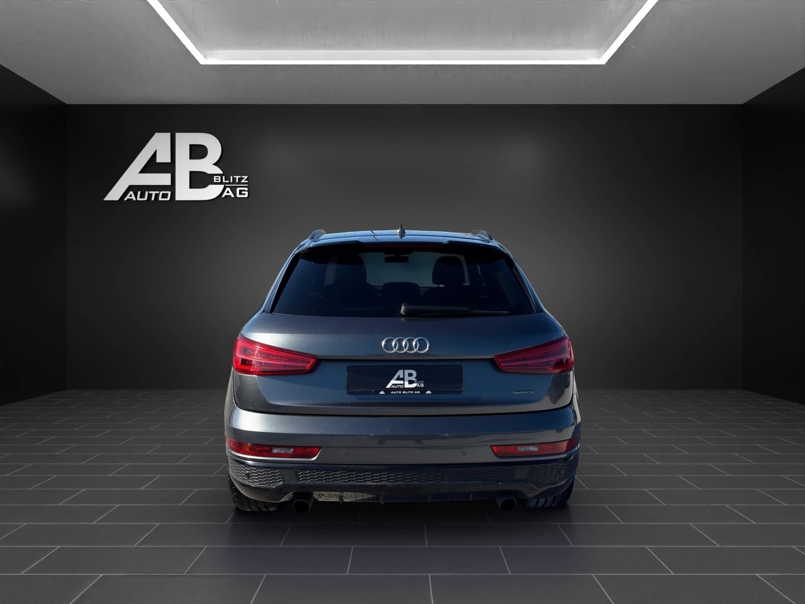 AUDI Q3 2.0 TFSI S-Line sport quattro S-tronic mit 220 PS-image-3