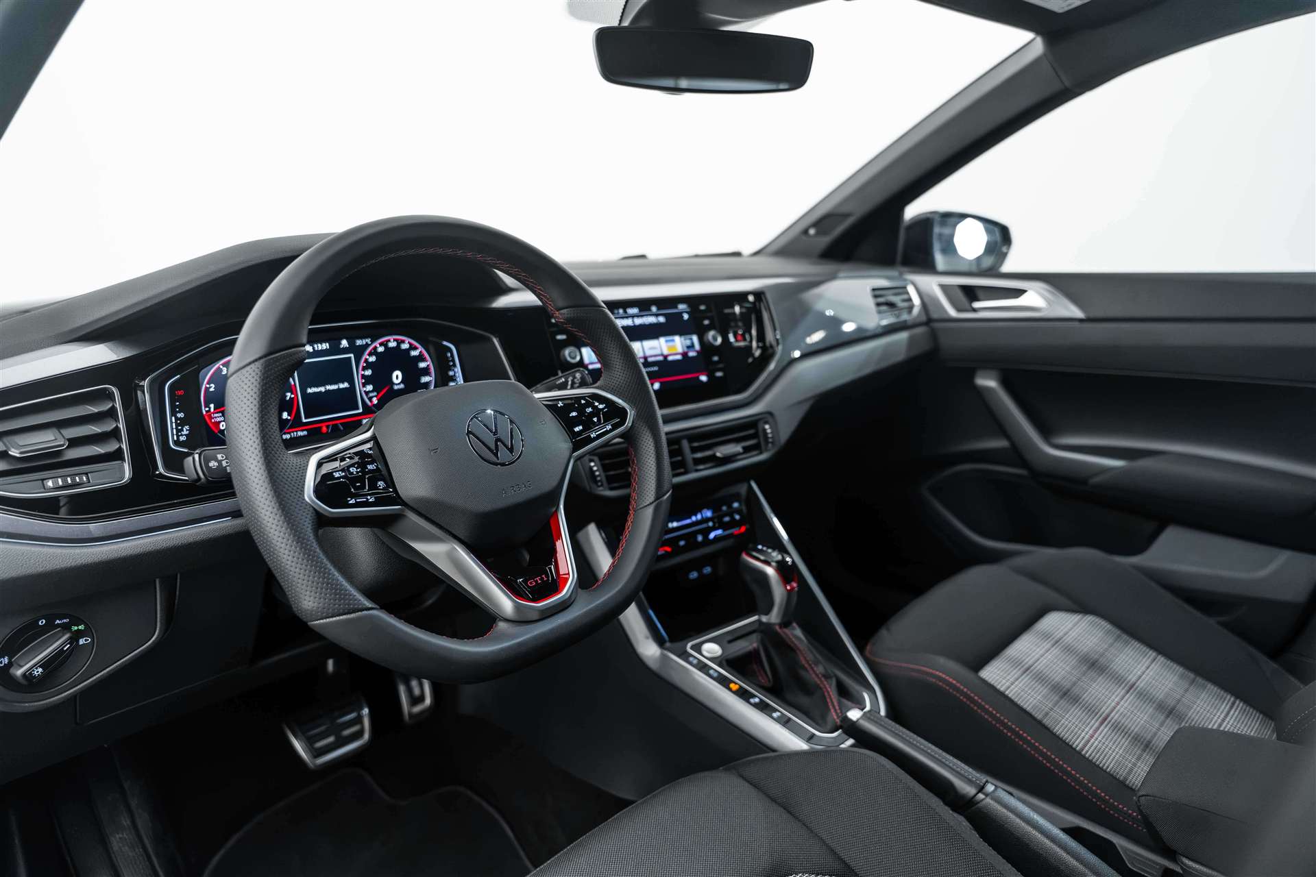 VW VW Polo 2.0 TSI GTI DSG-image-7