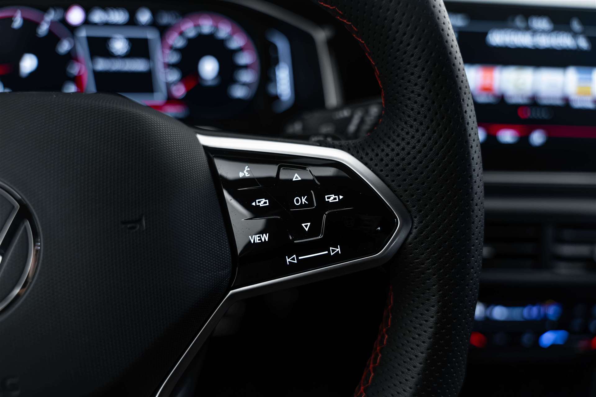 VW VW Polo 2.0 TSI GTI DSG-image-15