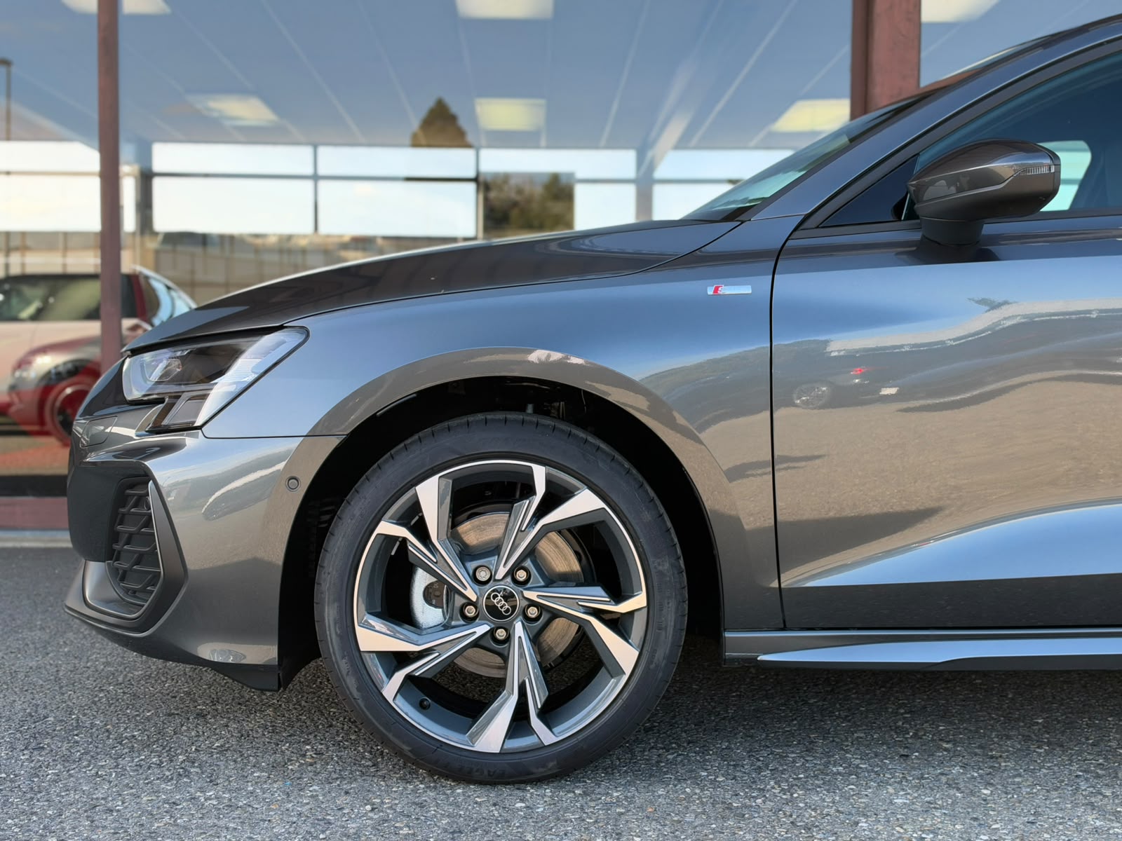AUDI A3 Sportback 35 TFSI S line S-tronic-image-5