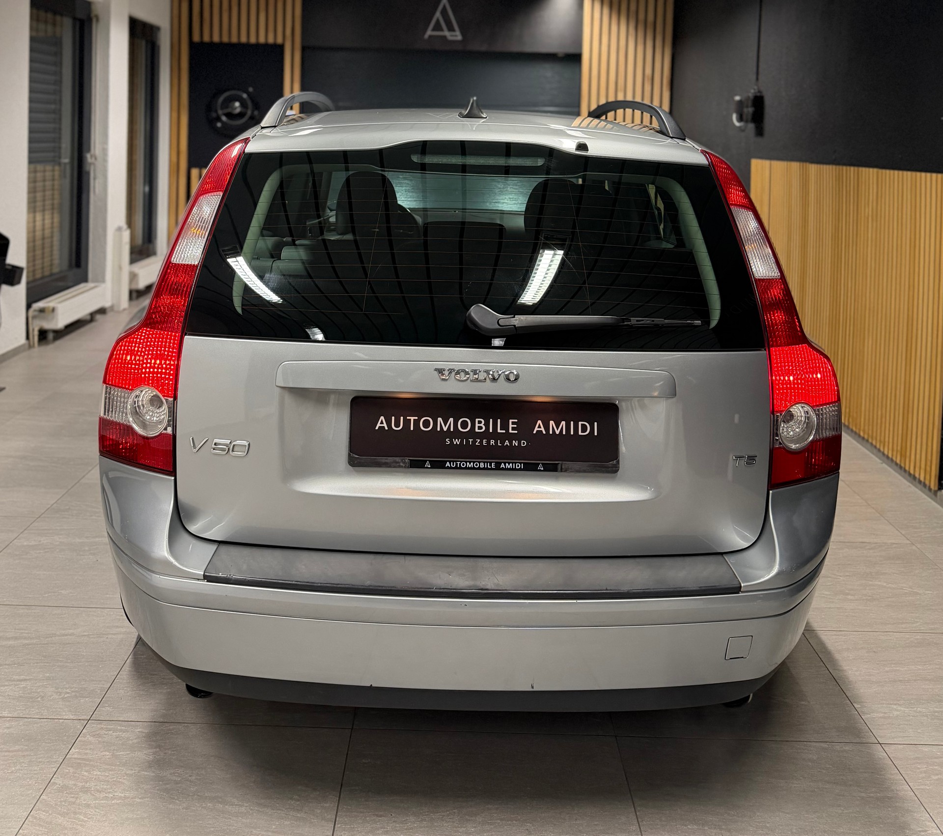 VOLVO V50 T5 Summum-image-3