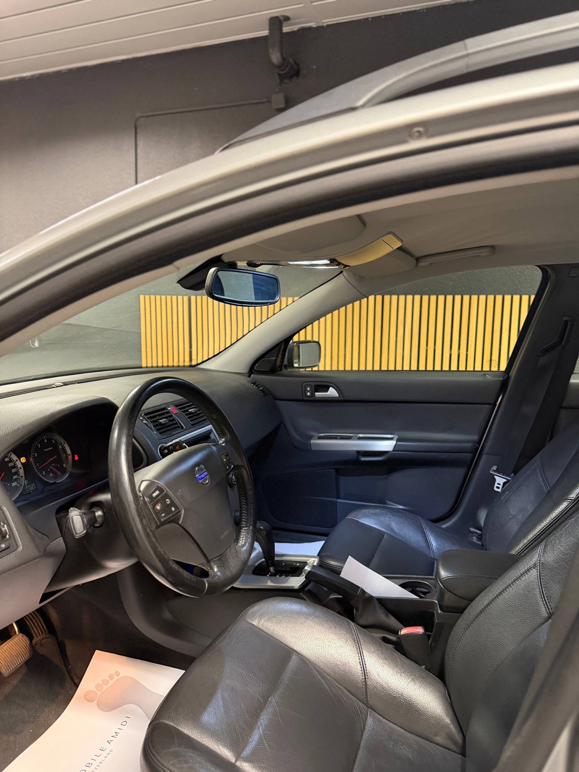 VOLVO V50 T5 Summum-image-5