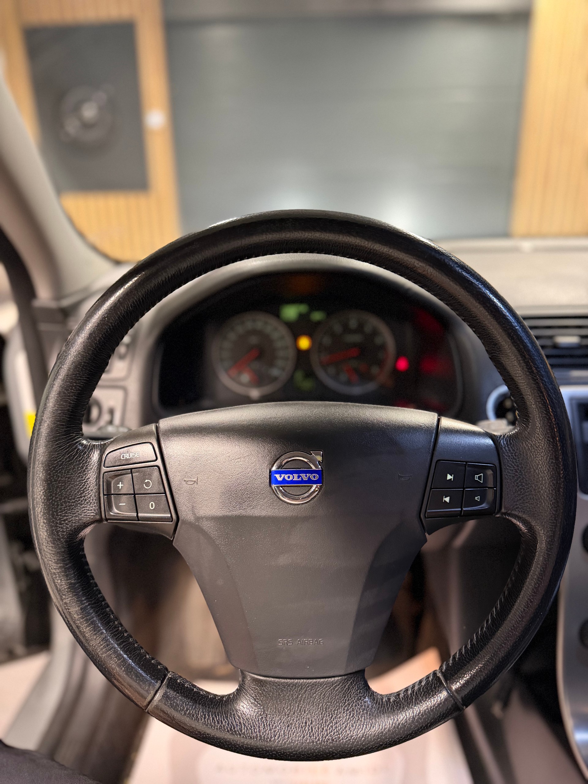 VOLVO V50 T5 Summum-image-11
