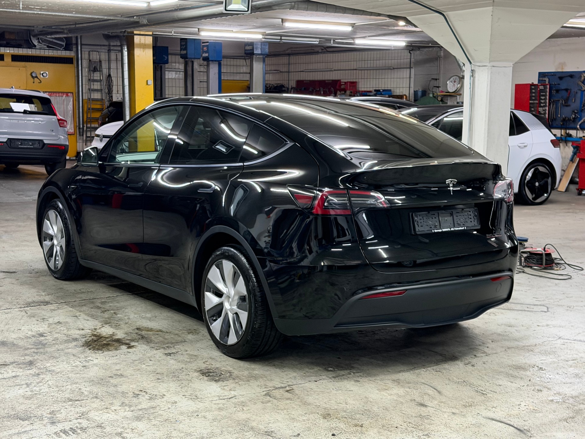 TESLA Model Y Long Range-image-6