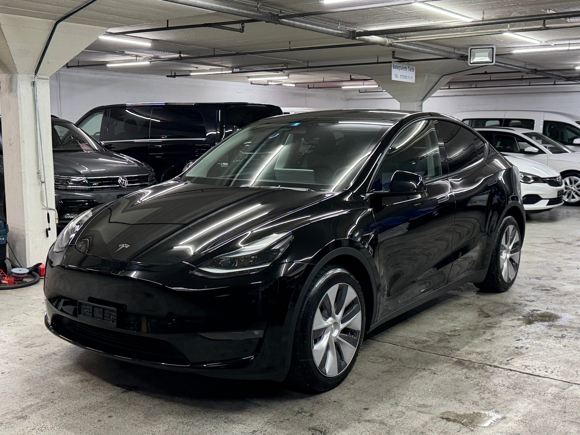 TESLA Model Y Long Range-image-8