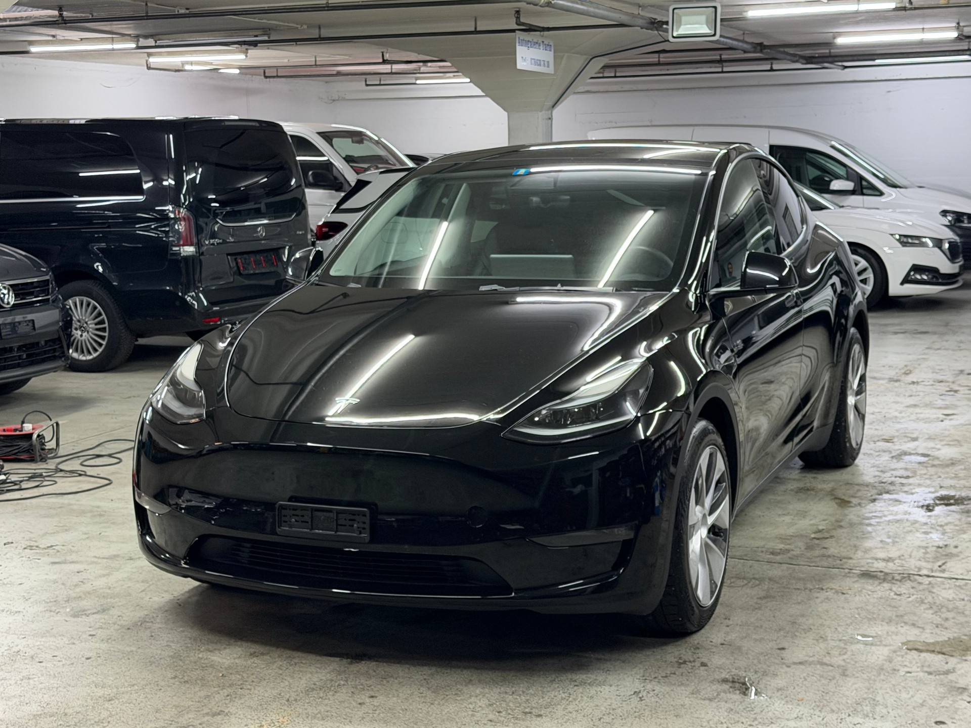 TESLA Model Y Long Range-image-2