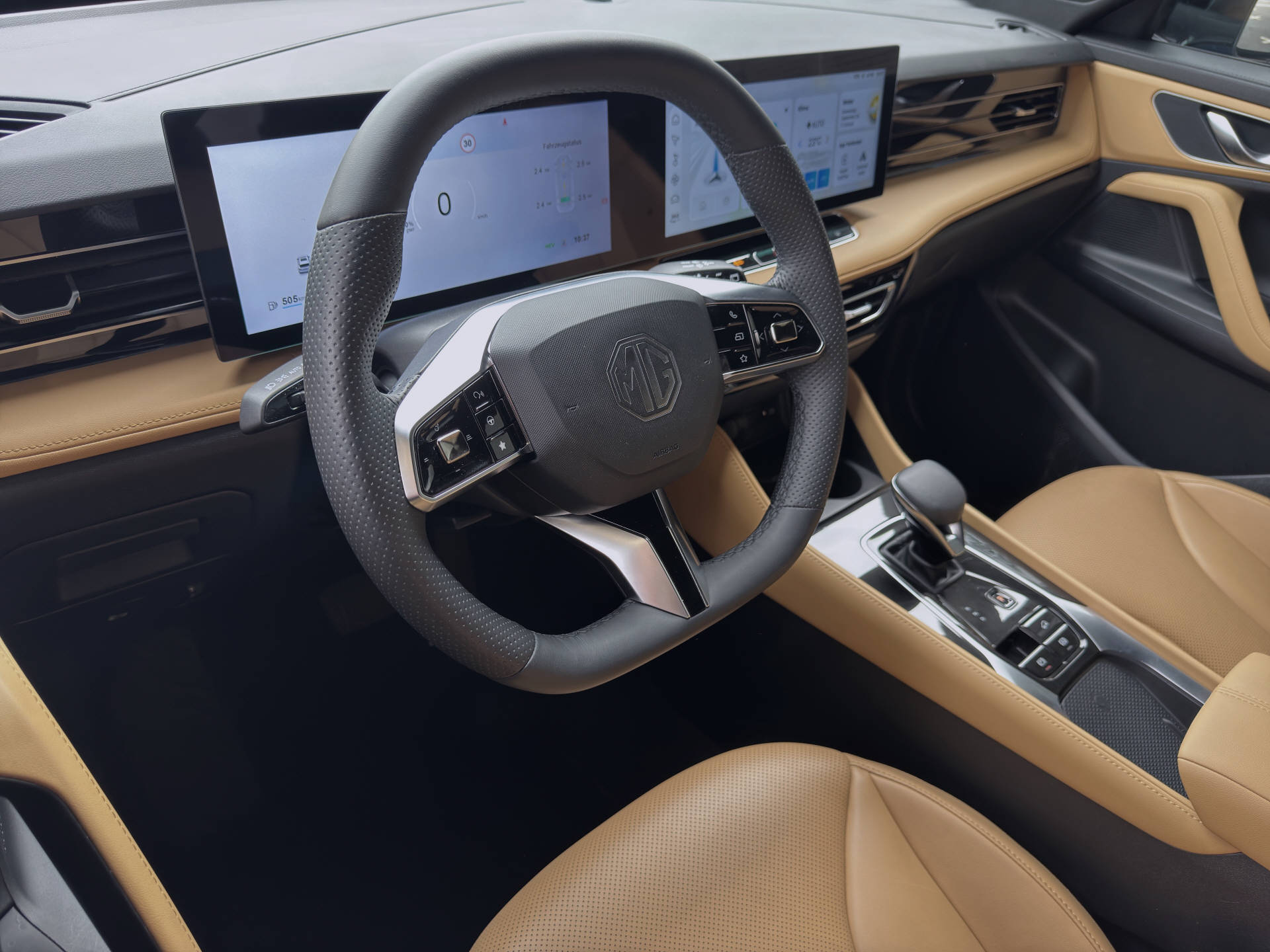 MG HS 1.5 Hybrid Luxury-image-7