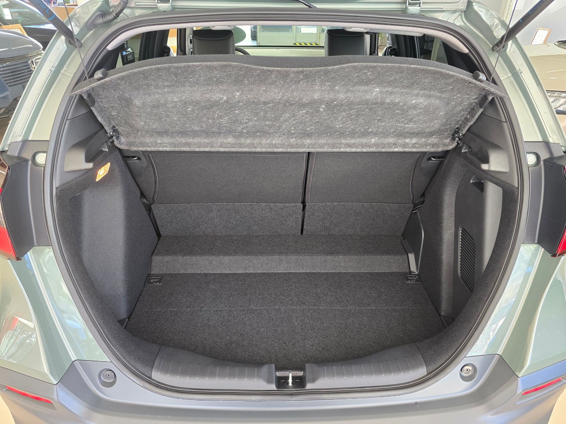 HONDA Jazz 1.5i-MMD Cr. Advance-image-10