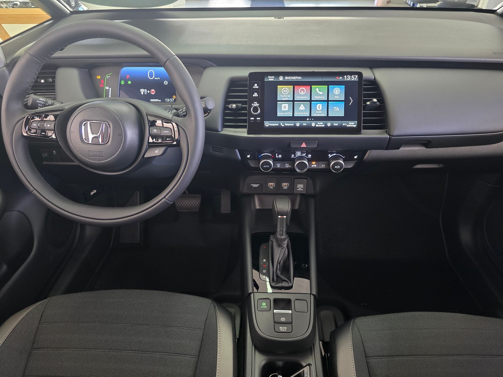 Honda Jazz 1.5i-MMD Cr. Advance — photo 4
