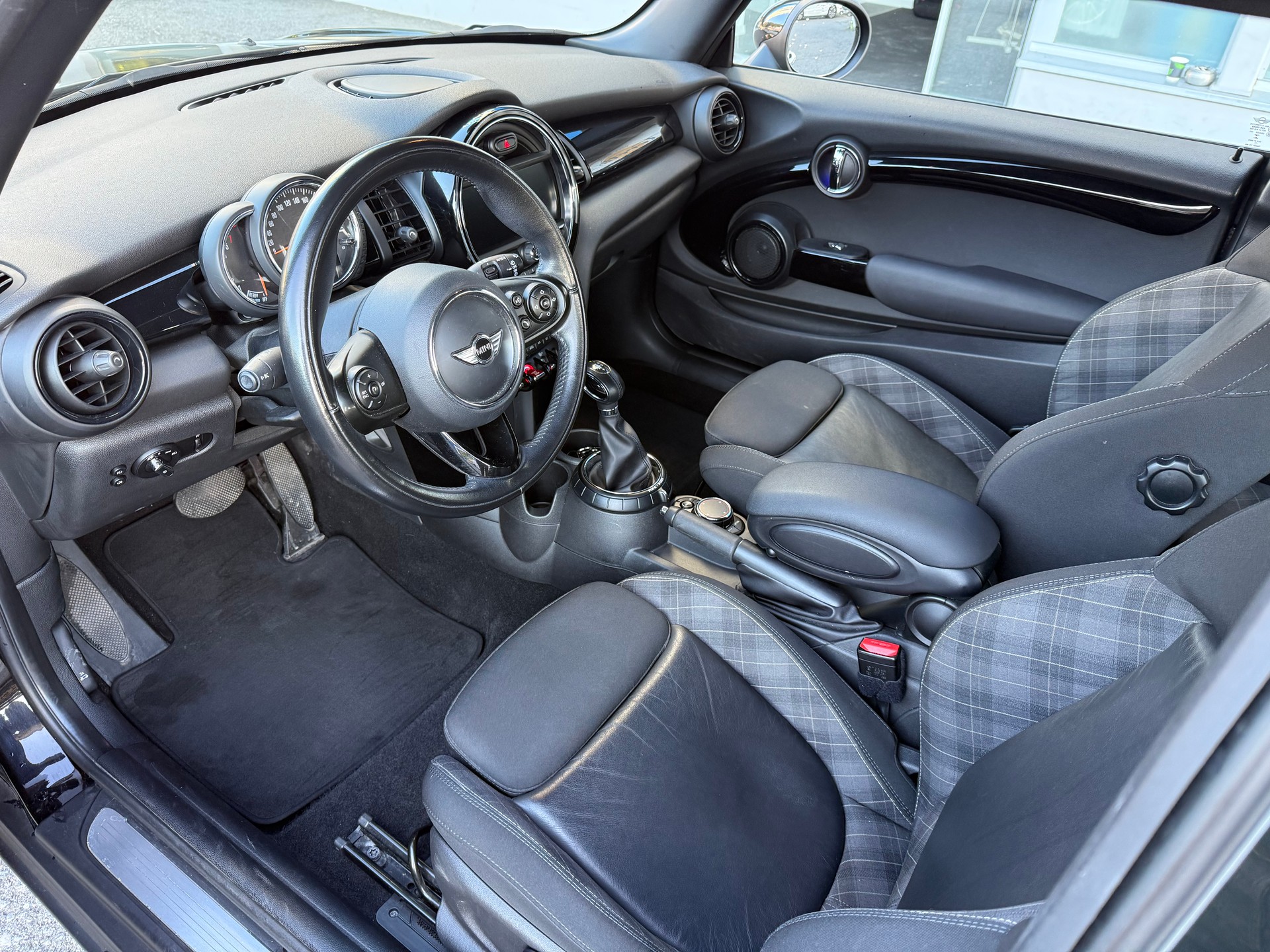 MINI Cooper Steptronic-image-9