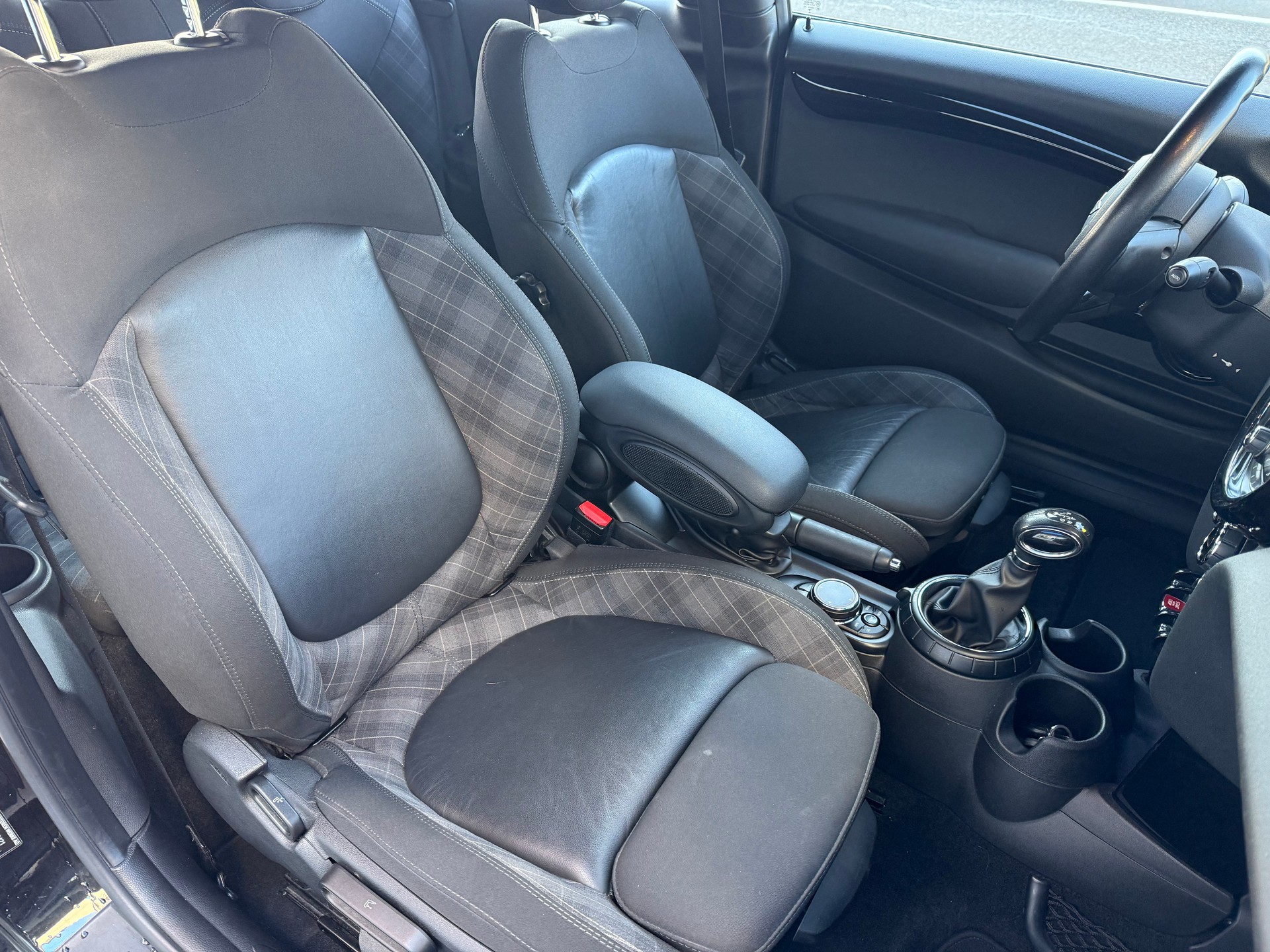 MINI Cooper Steptronic-image-10