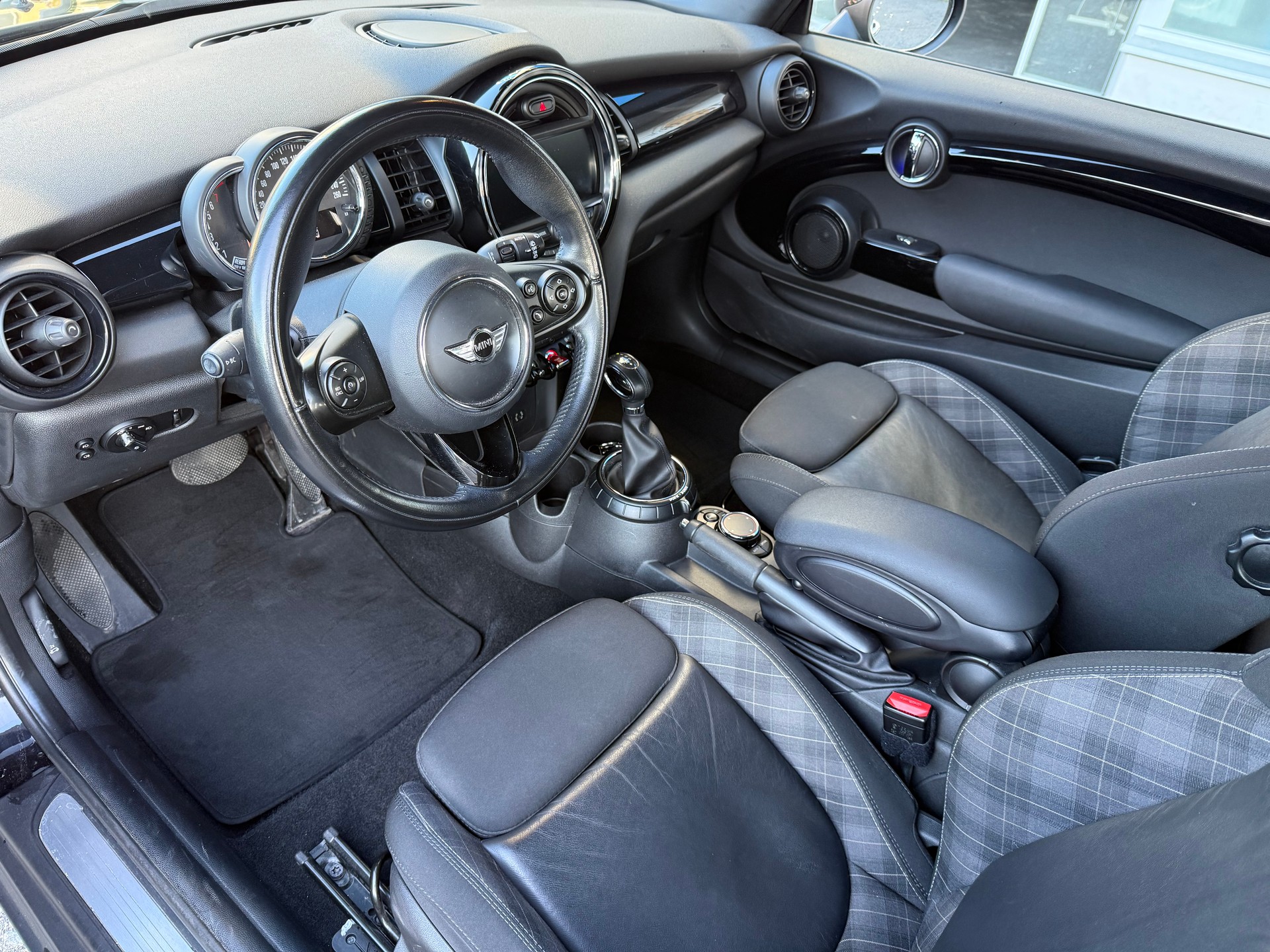 MINI Cooper Steptronic-image-7