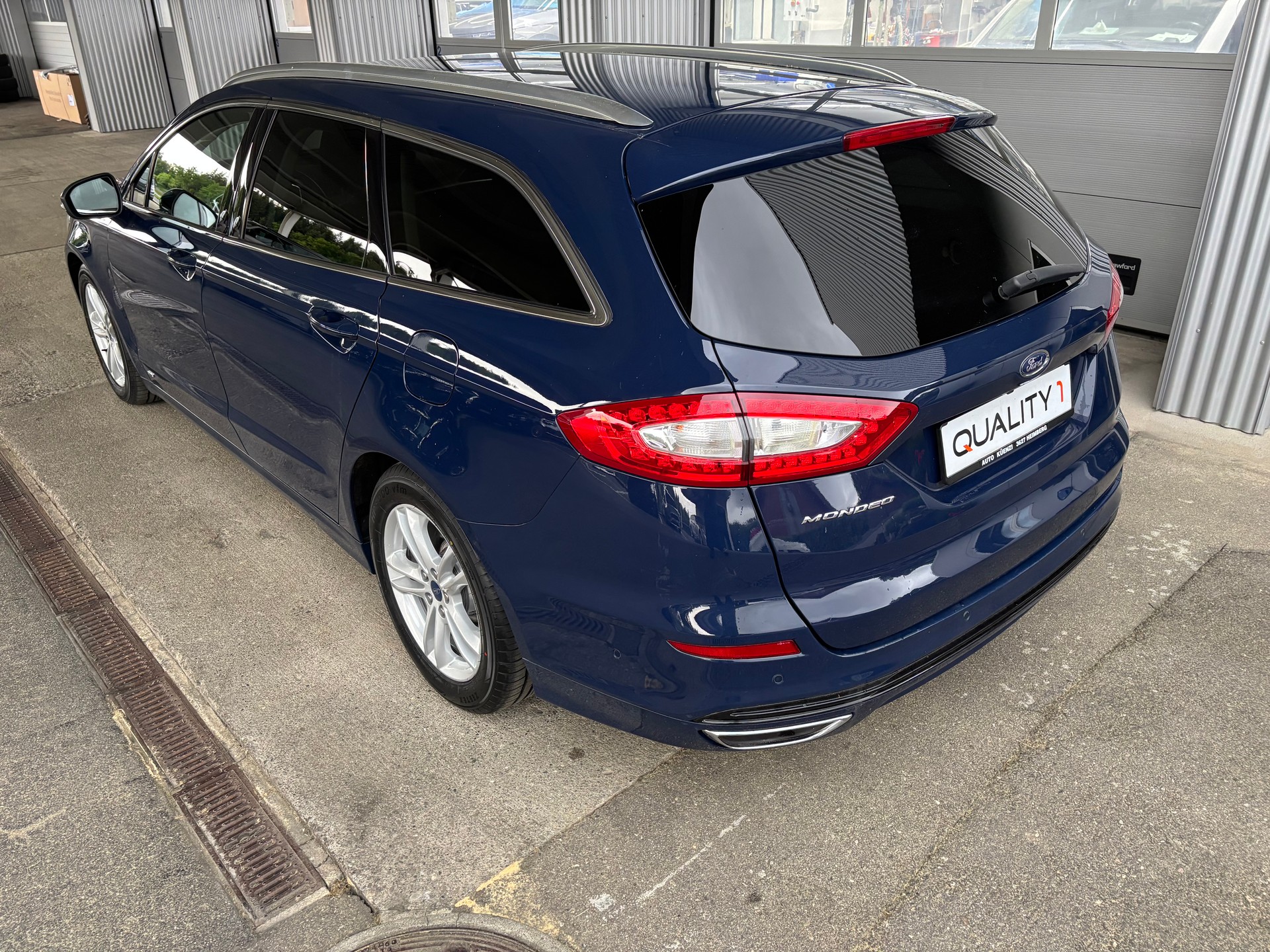 FORD Mondeo 2.0 TDCi Titanium AWD PowerShift mit AHK 2000 kg-image-2