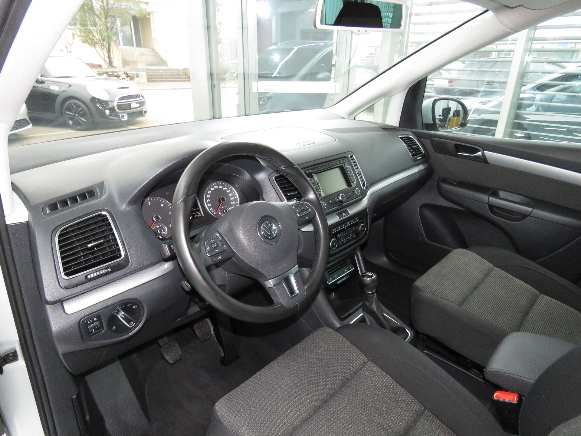 VW Sharan 2.0 TDI BlueMotion Technology Comfortline-image-6