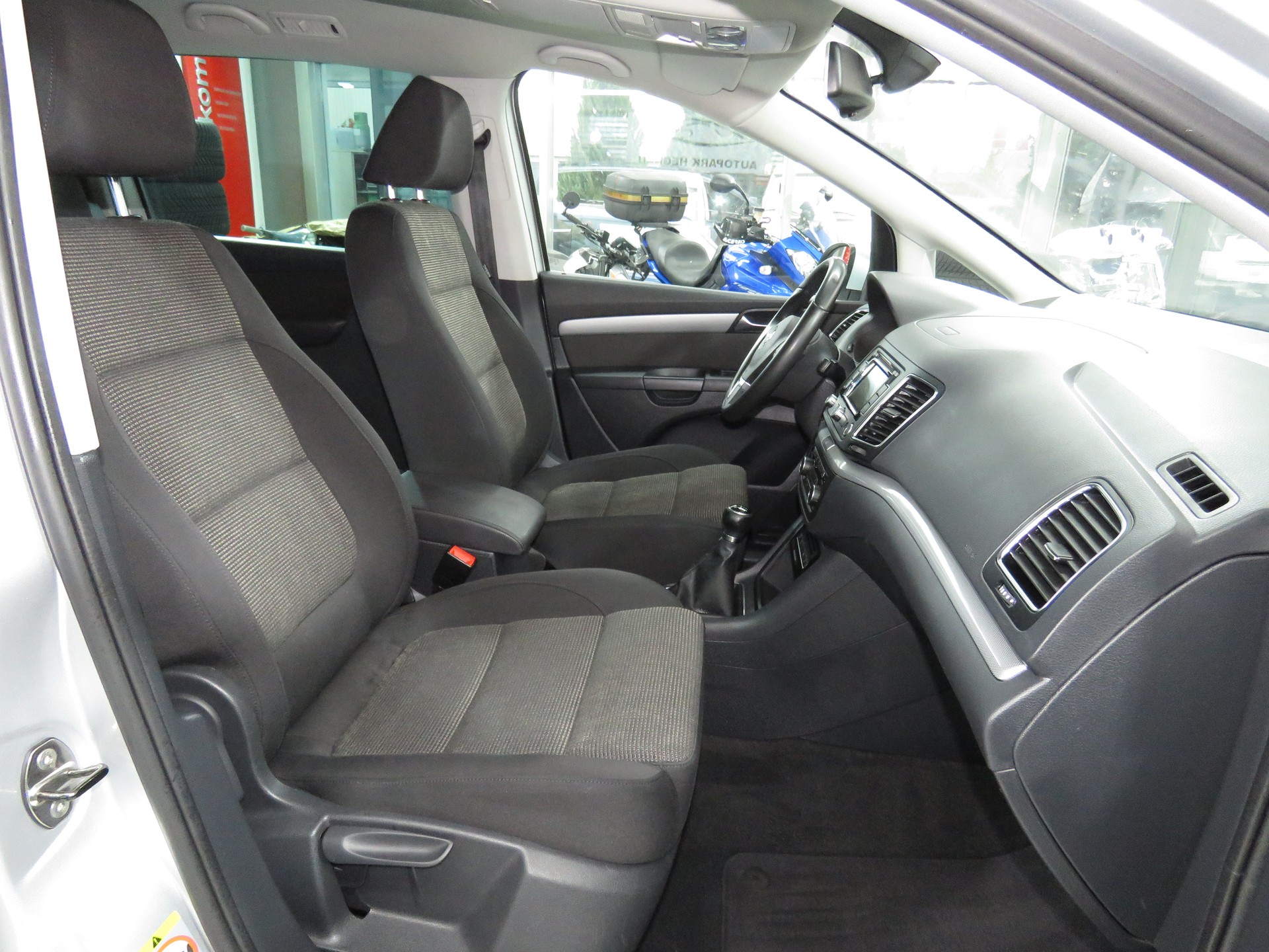 VW Sharan 2.0 TDI BlueMotion Technology Comfortline-image-12