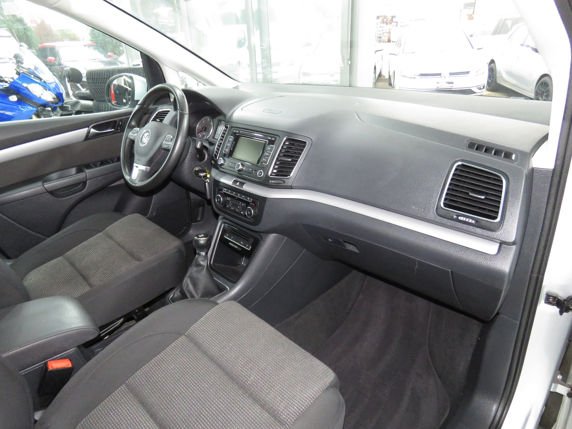 VW Sharan 2.0 TDI BlueMotion Technology Comfortline-image-11