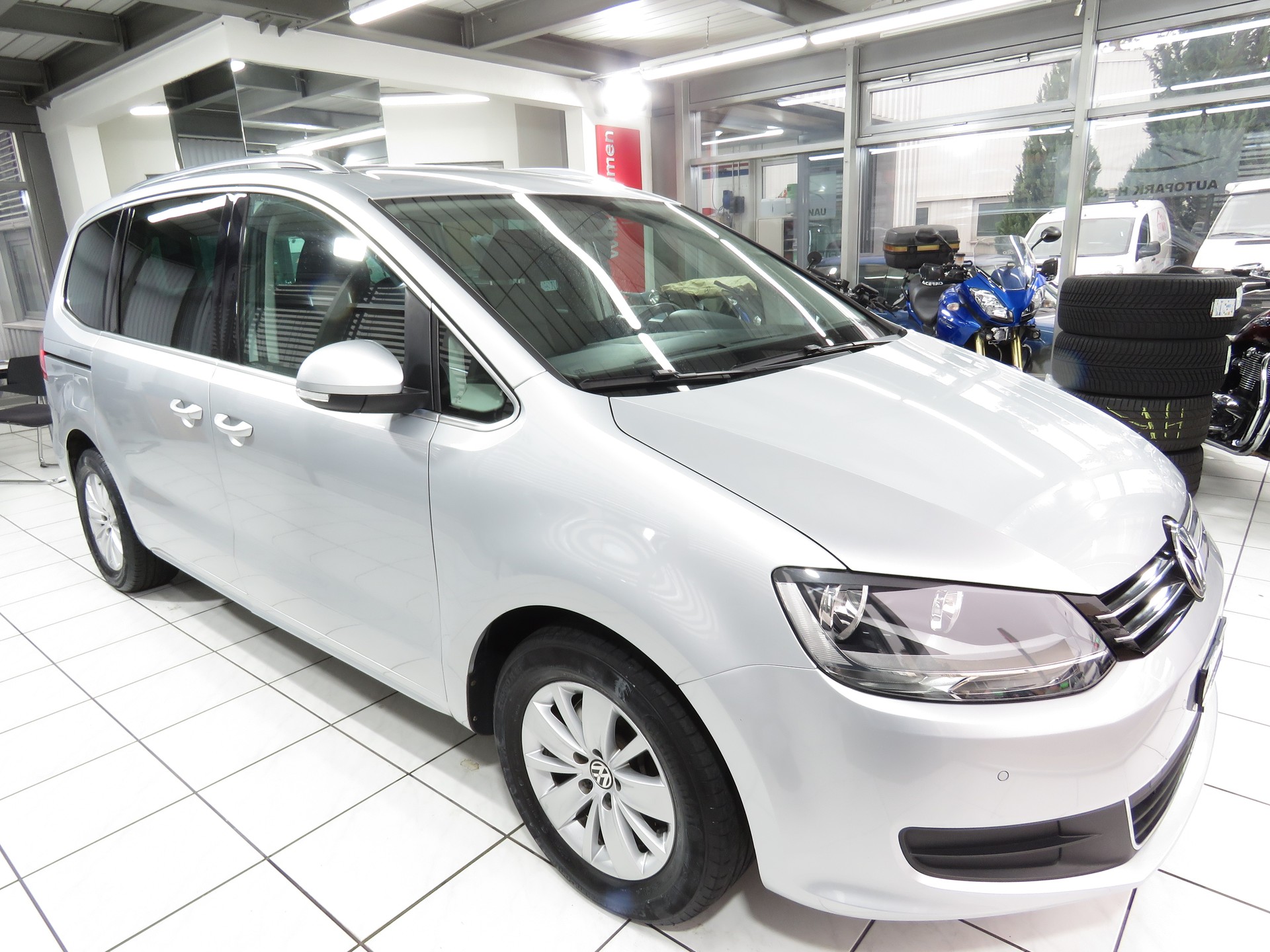 VW Sharan 2.0 TDI BlueMotion Technology Comfortline-image-2