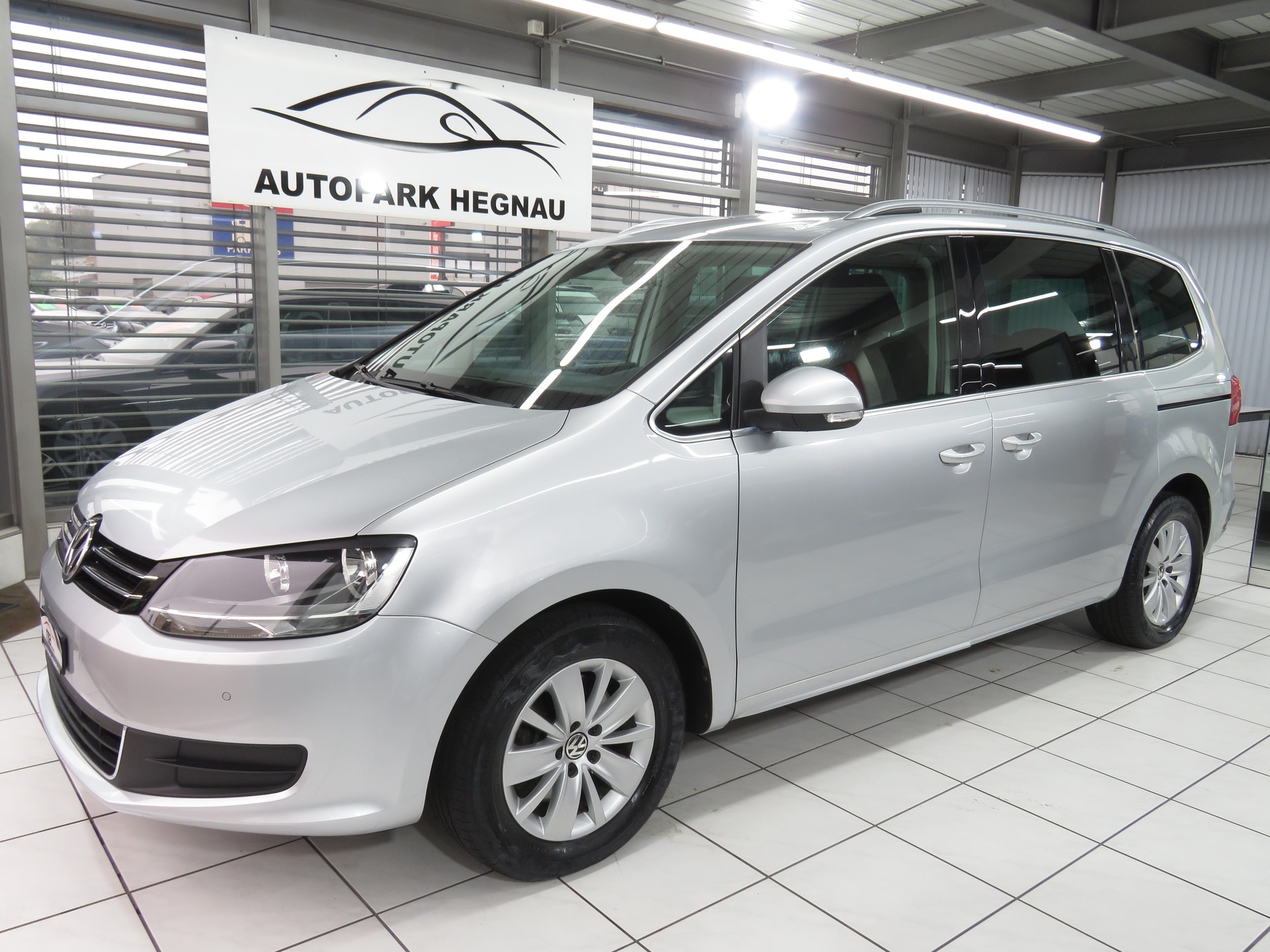 VW Sharan 2.0 TDI BlueMotion Technology Comfortline-image-0