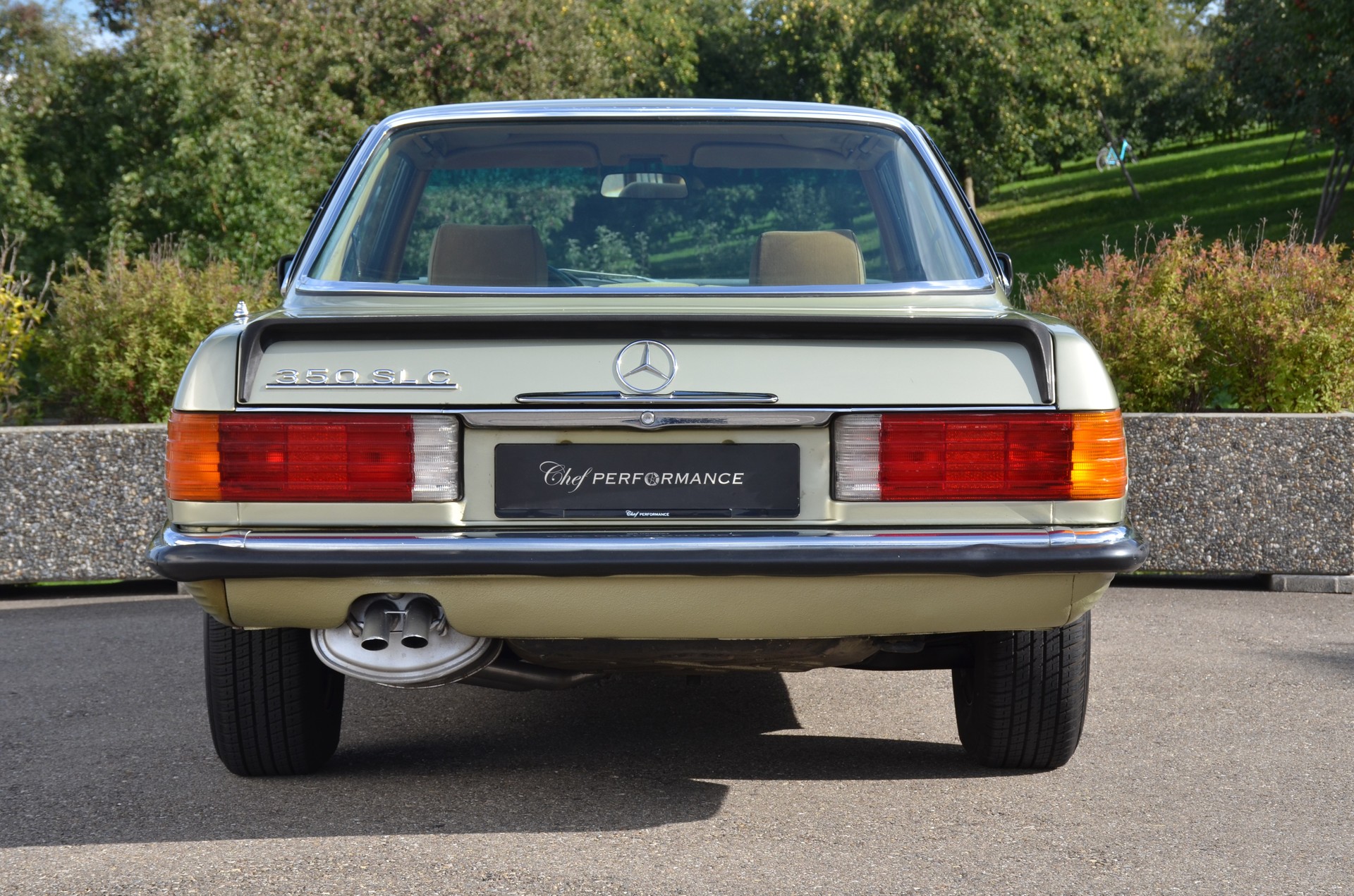 MERCEDES-BENZ SLC 350-showroom-element-2