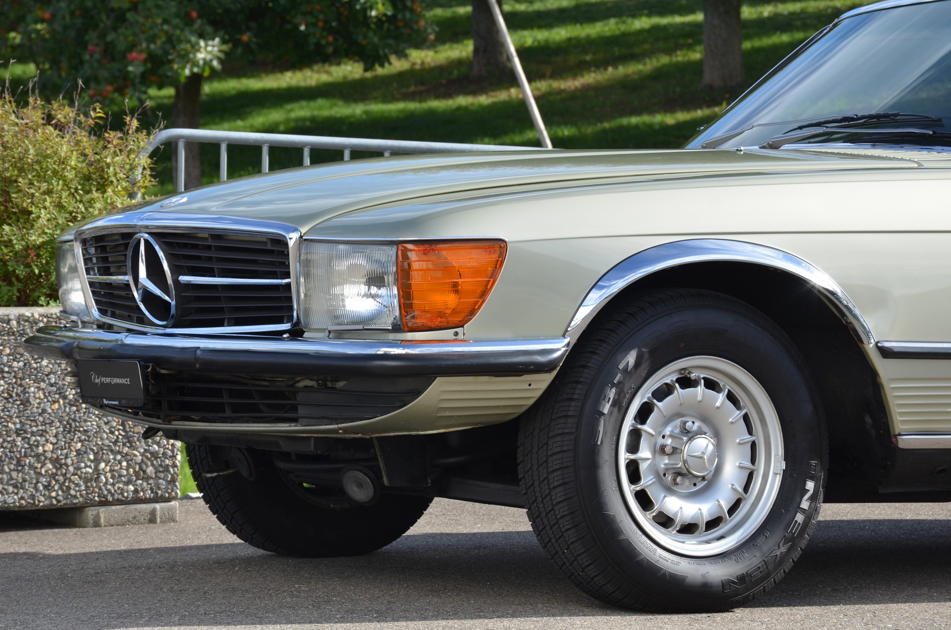 MERCEDES-BENZ SLC 350-image-10