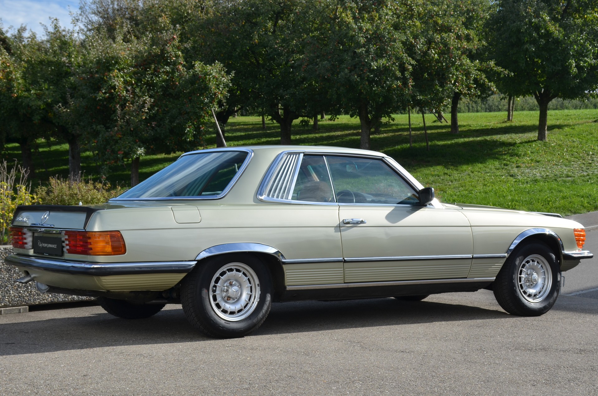 MERCEDES-BENZ SLC 350-image-5