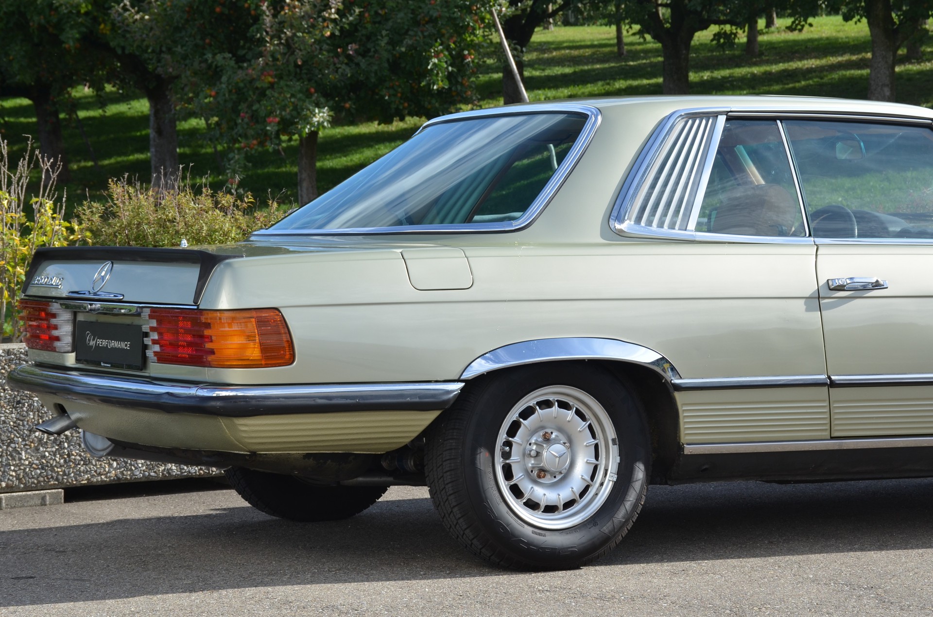 MERCEDES-BENZ SLC 350-image-11