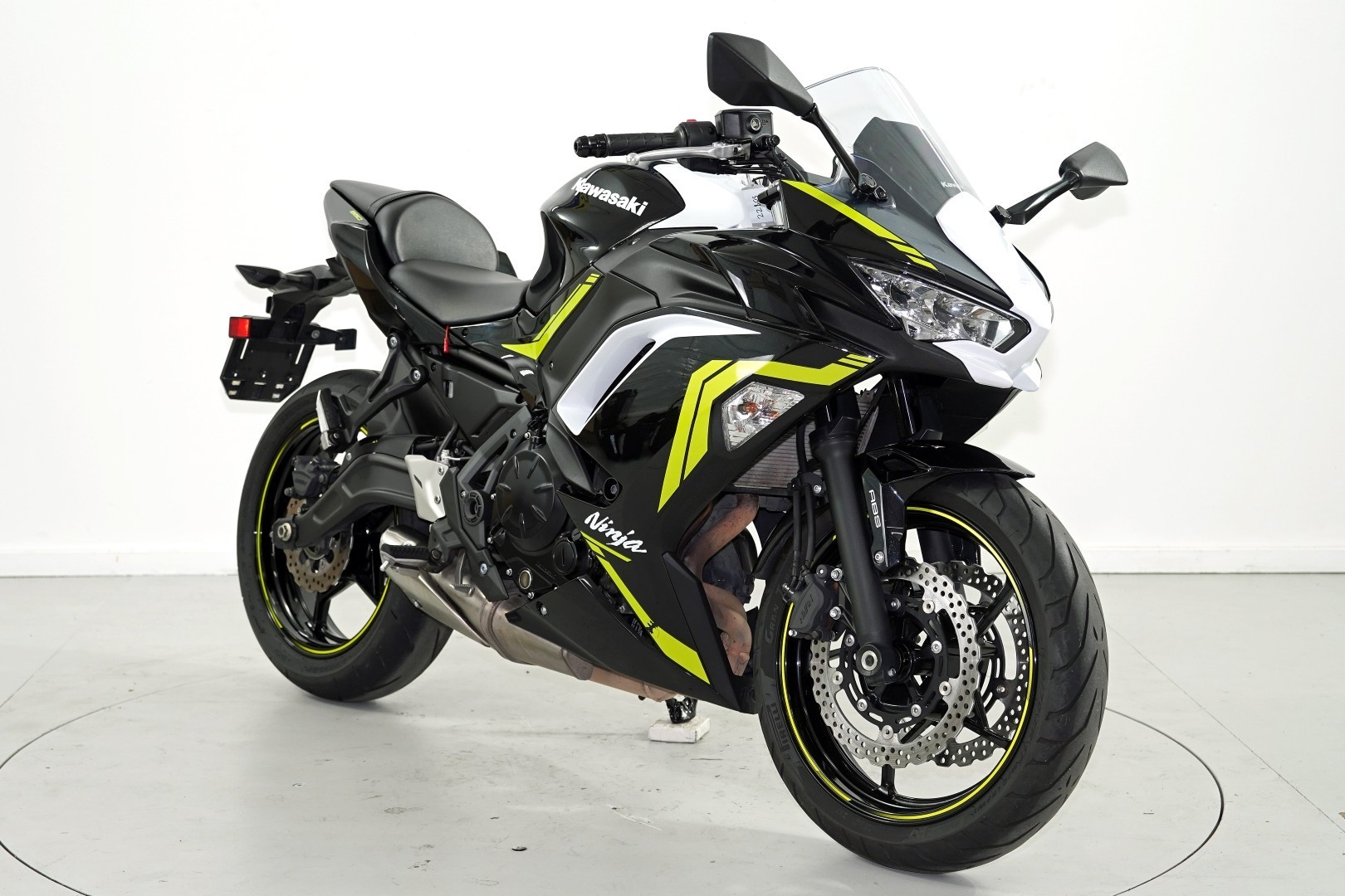 KAWASAKI Ninja 650 ABS-showroom-element-1