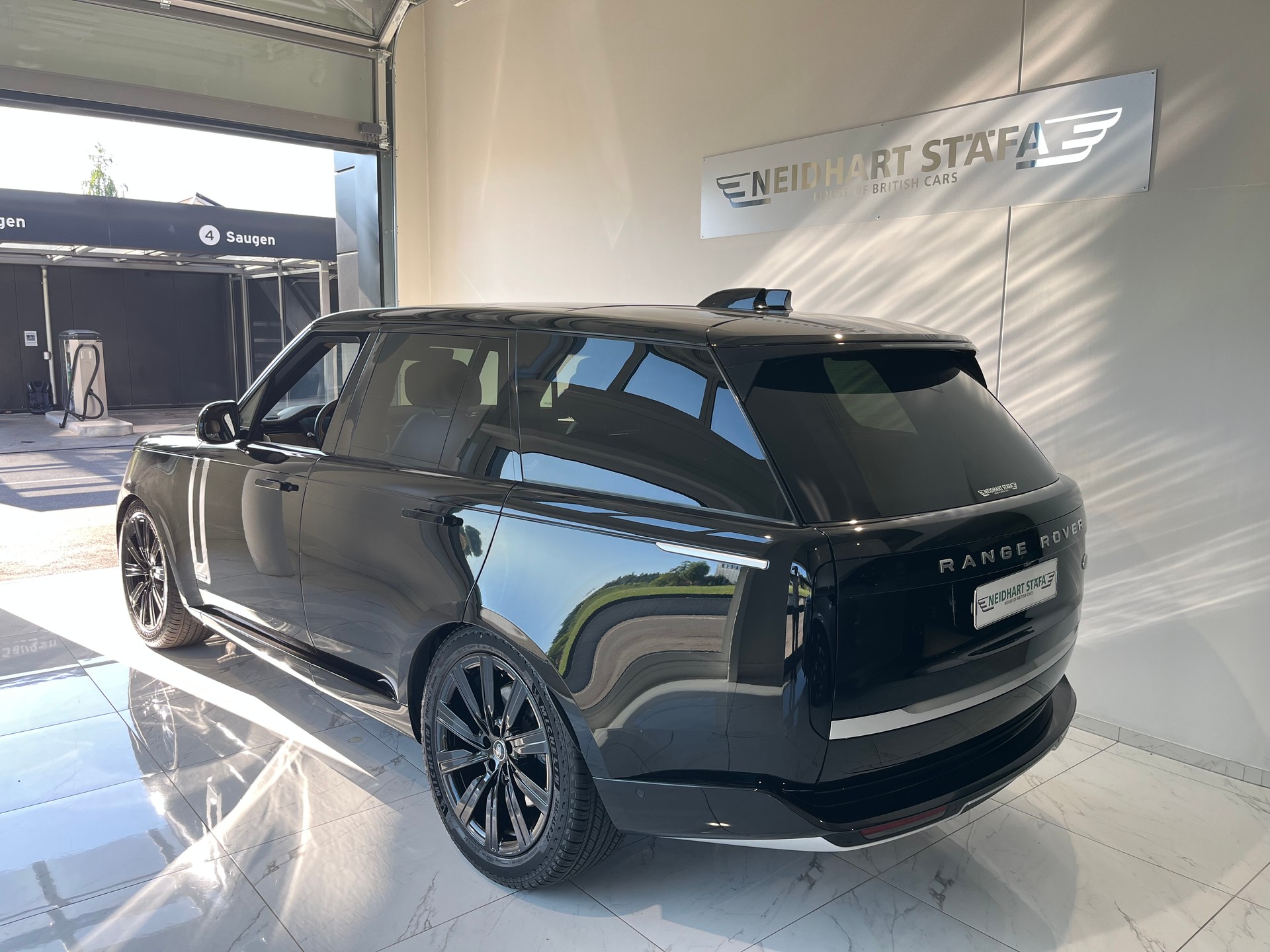 LAND ROVER Range Rover P530 4.4 V8 Autobiography Automatic-image-2