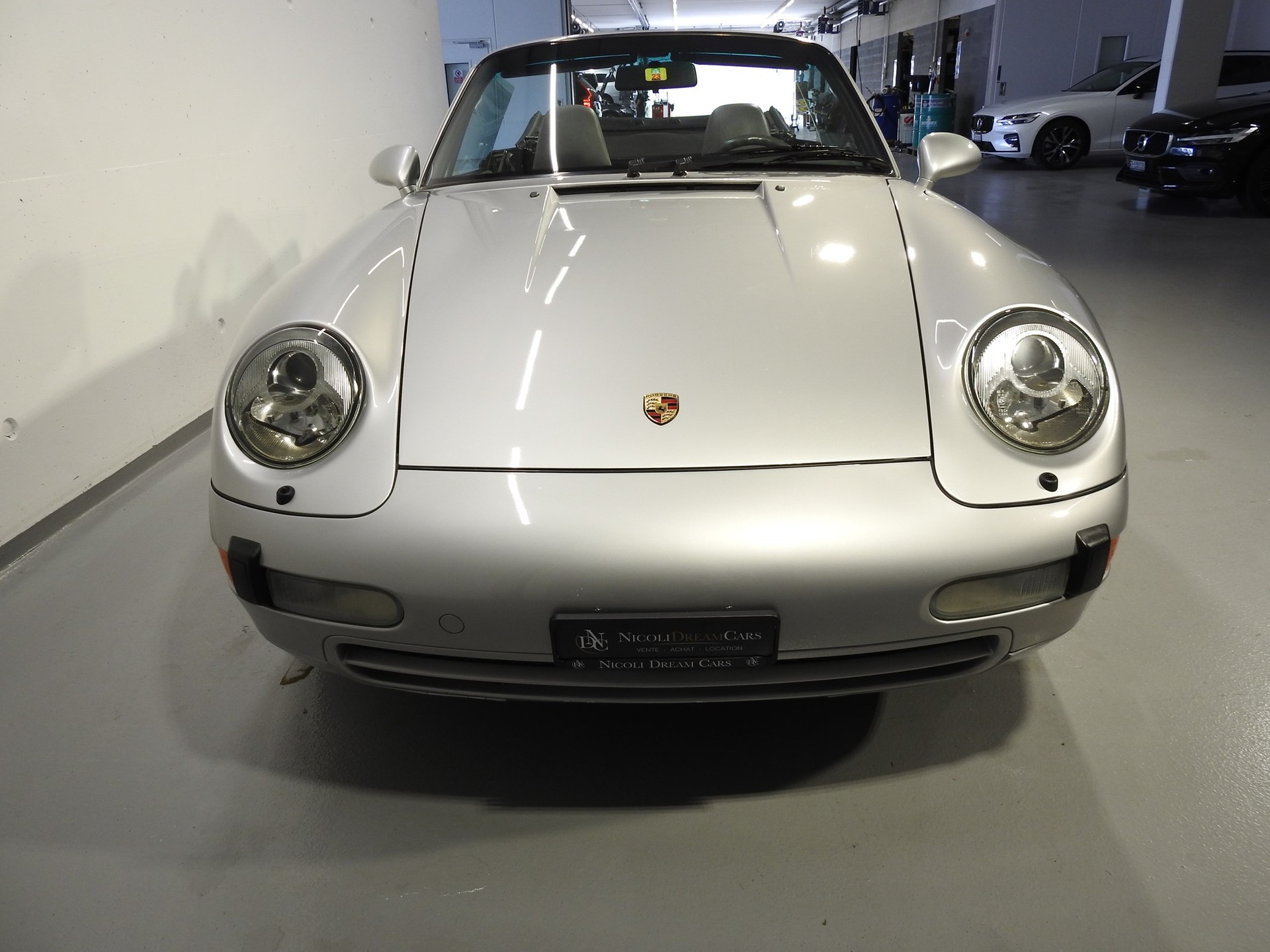 PORSCHE 911 Carrera Cabriolet-image-1