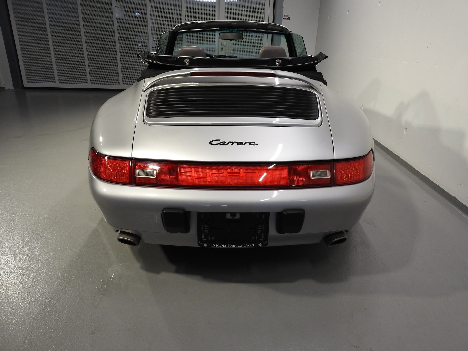 PORSCHE 911 Carrera Cabriolet-image-4